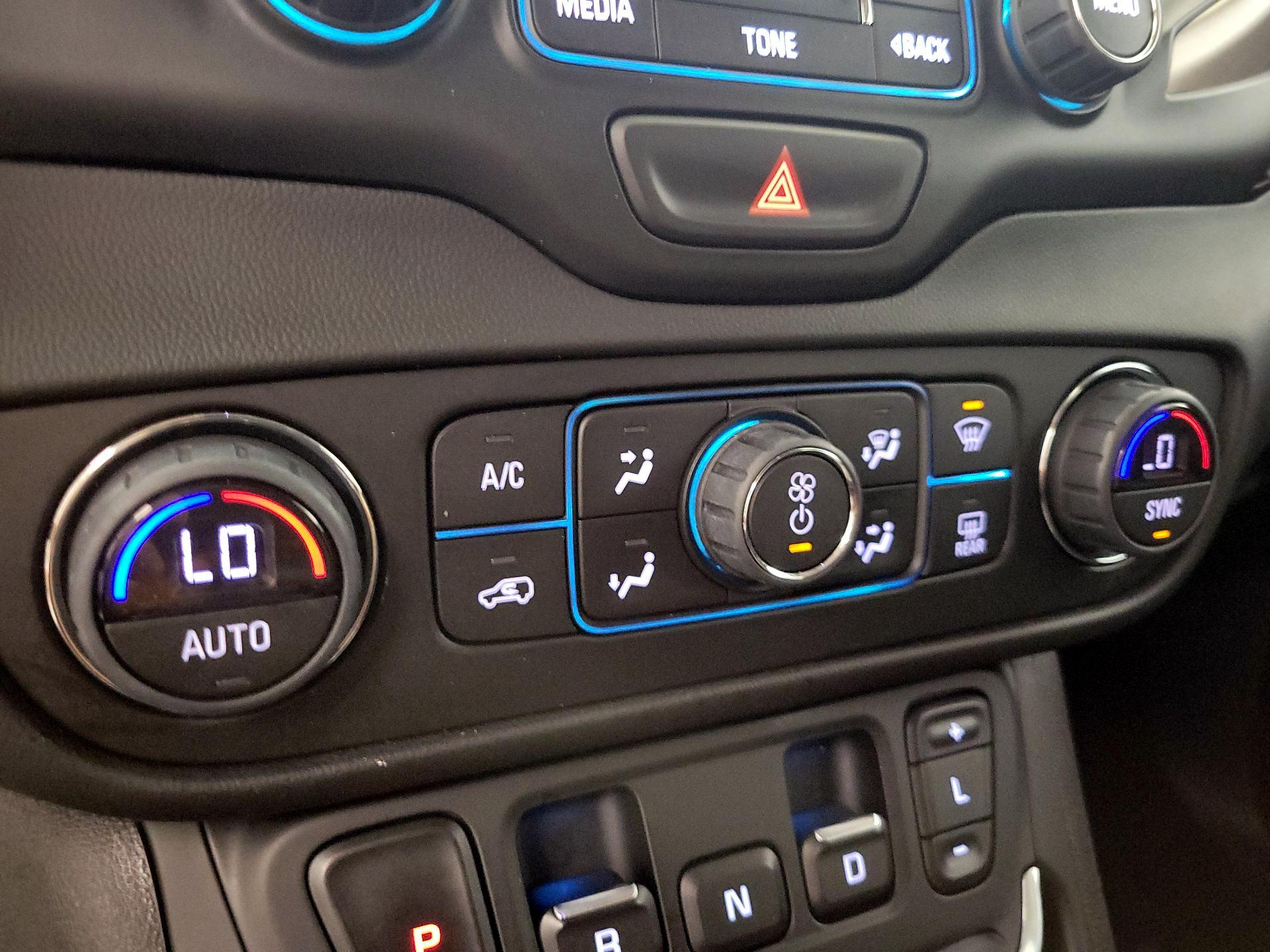 Thumbnail: 2018 GMC Terrain - 16