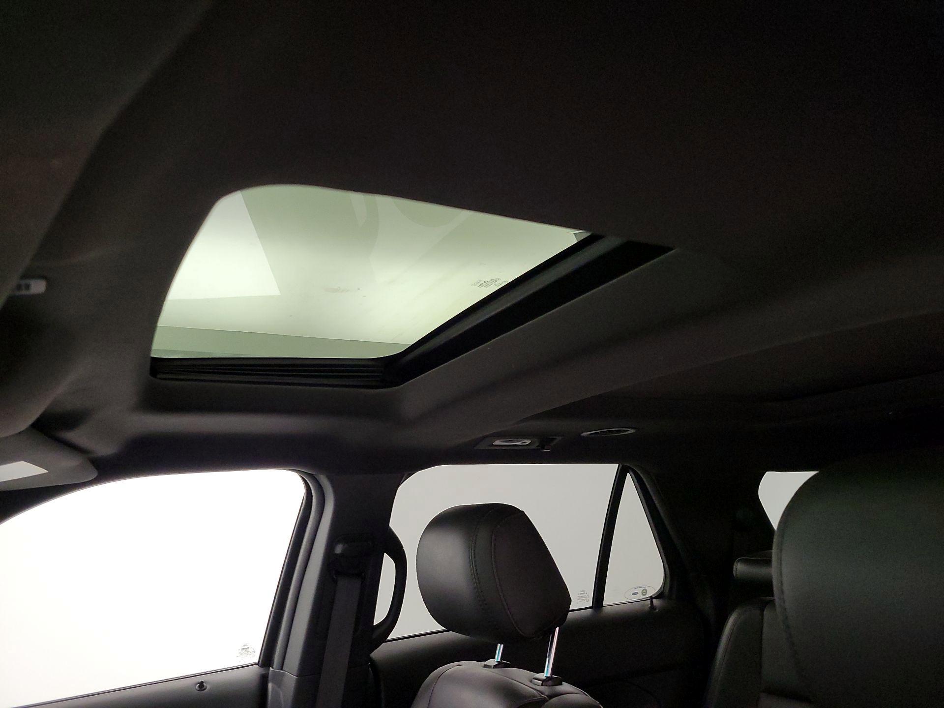 Thumbnail: 2015 Ford Explorer - 19