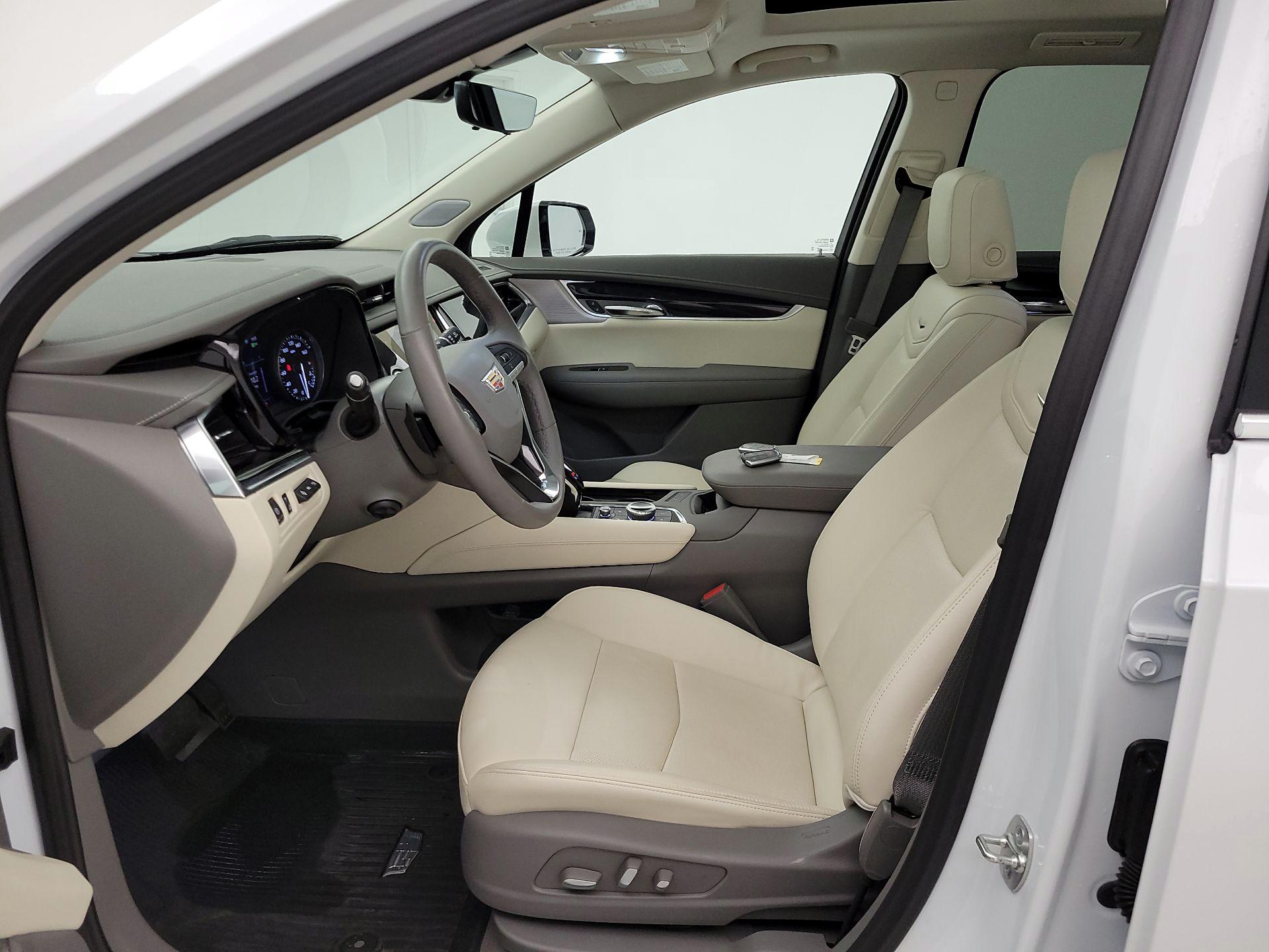 Thumbnail: 2024 Cadillac XT6 - 11