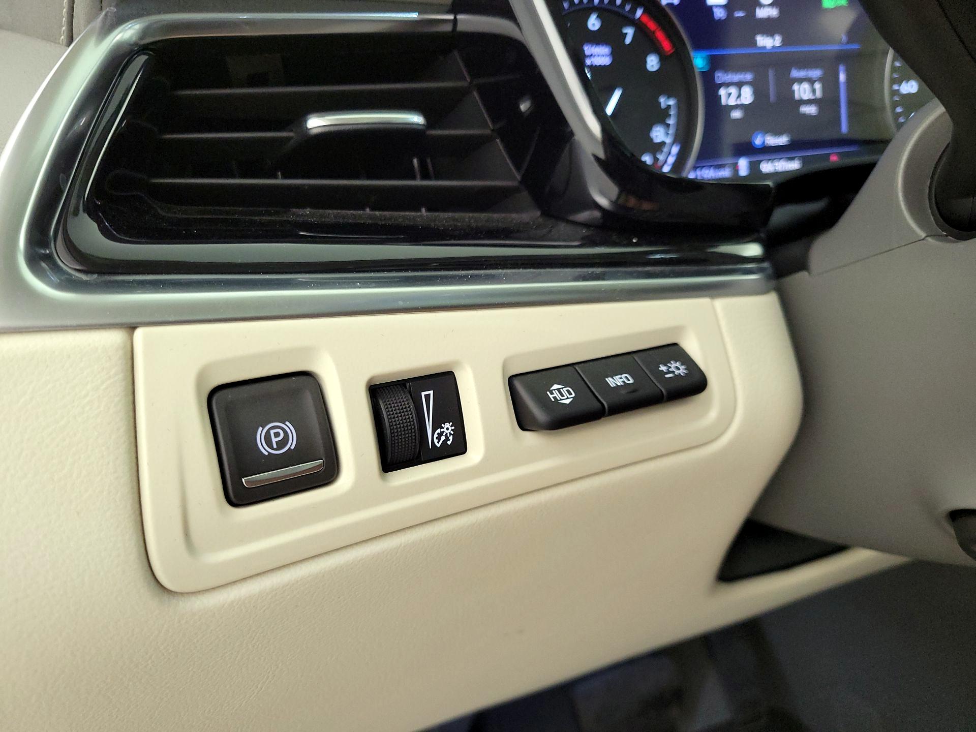 Thumbnail: 2024 Cadillac XT6 - 13