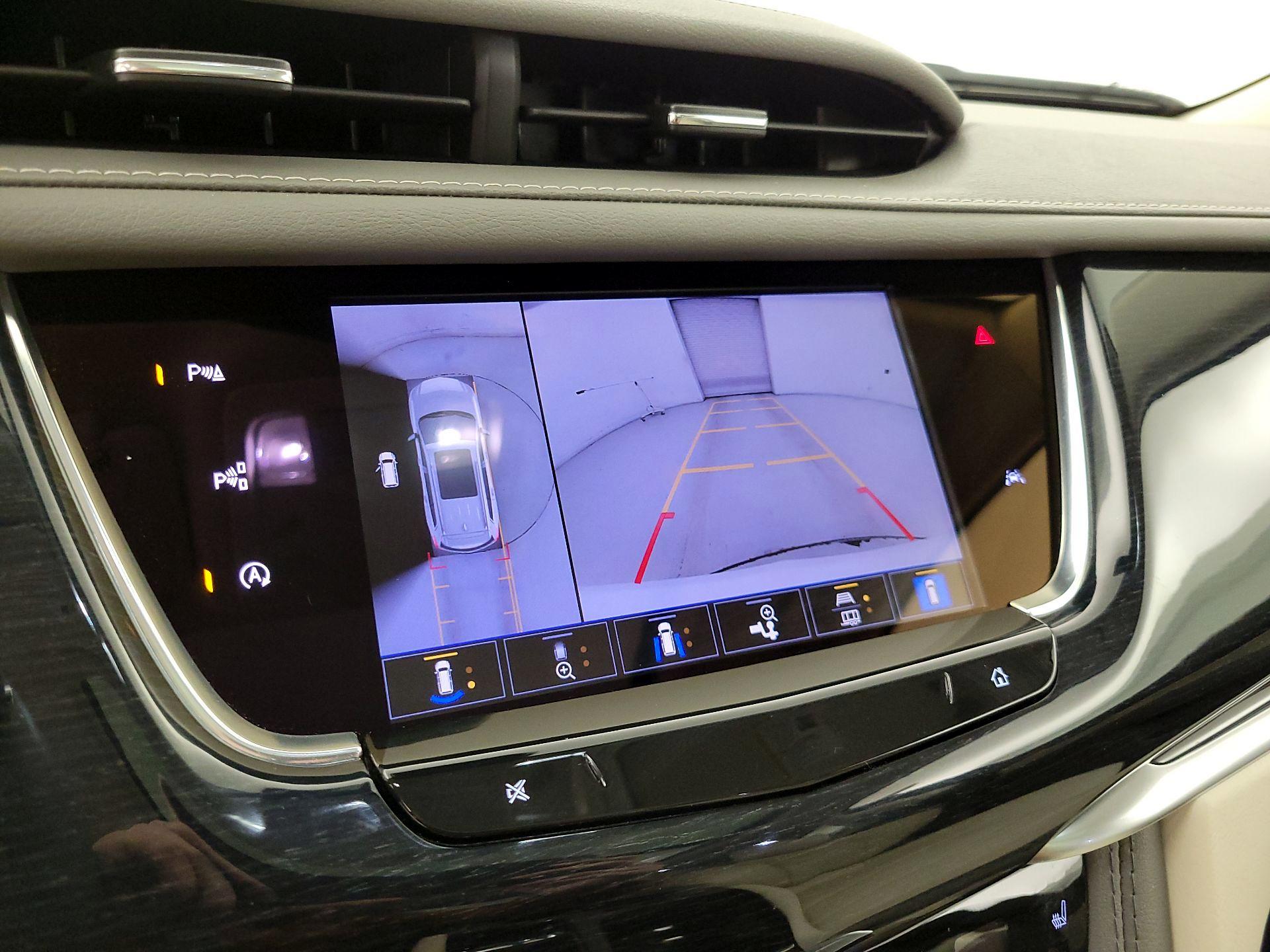 Thumbnail: 2024 Cadillac XT6 - 15