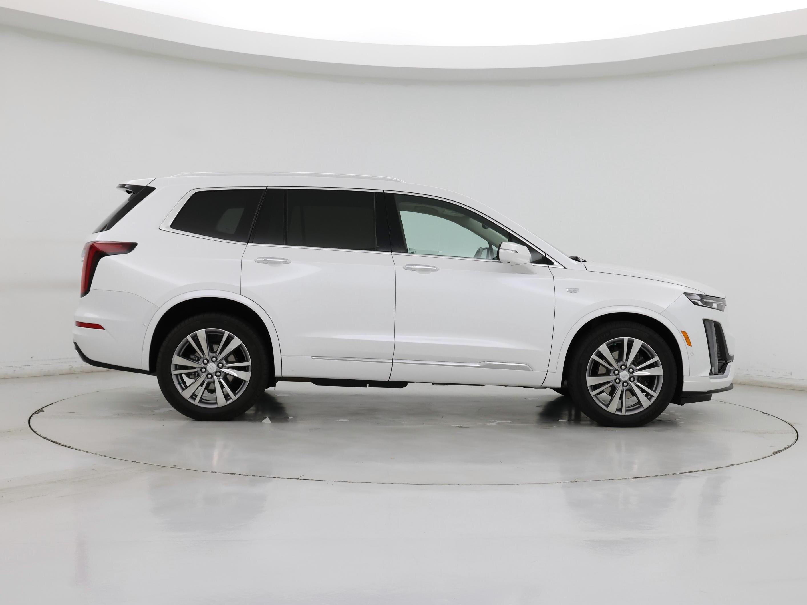 Thumbnail: 2024 Cadillac XT6 - 7