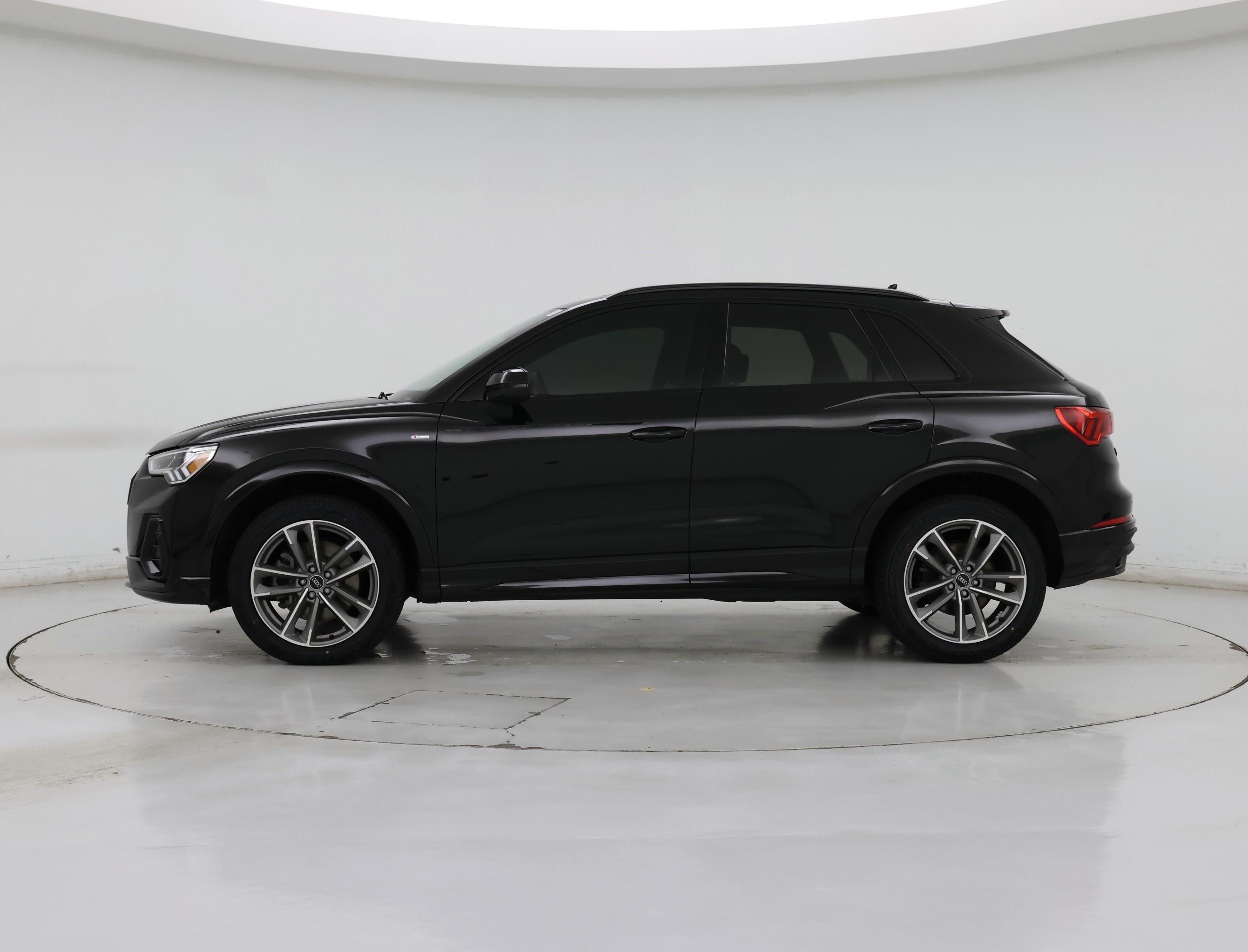 Thumbnail: 2023 Audi Q3 - 3