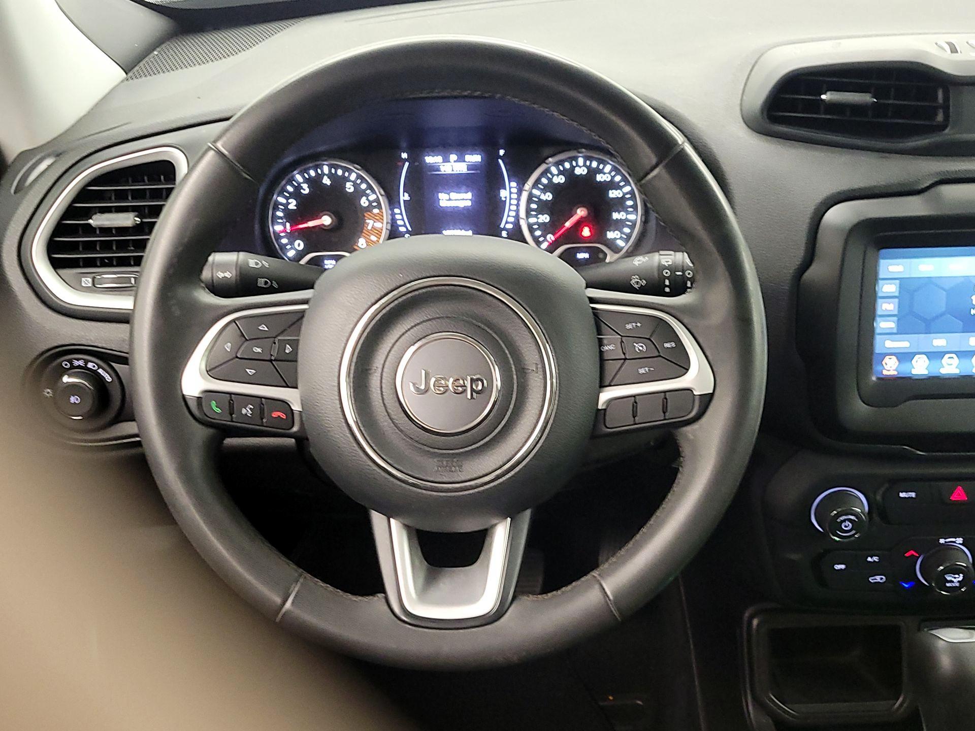 Thumbnail: 2020 Jeep Renegade - 10