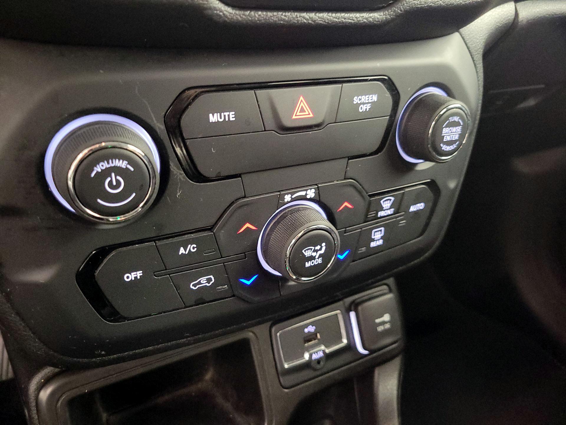 Thumbnail: 2020 Jeep Renegade - 16