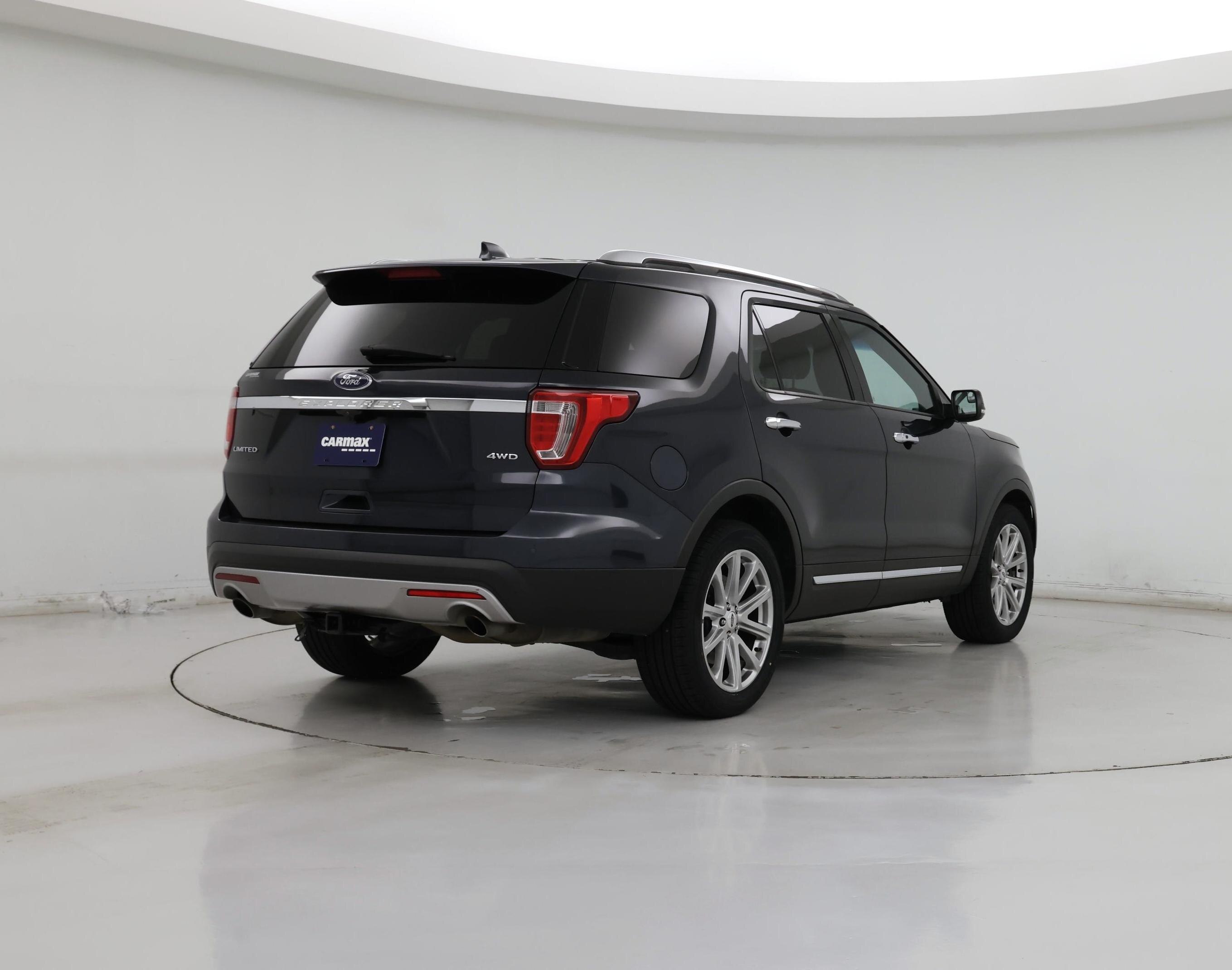 Thumbnail: 2017 Ford Explorer - 8