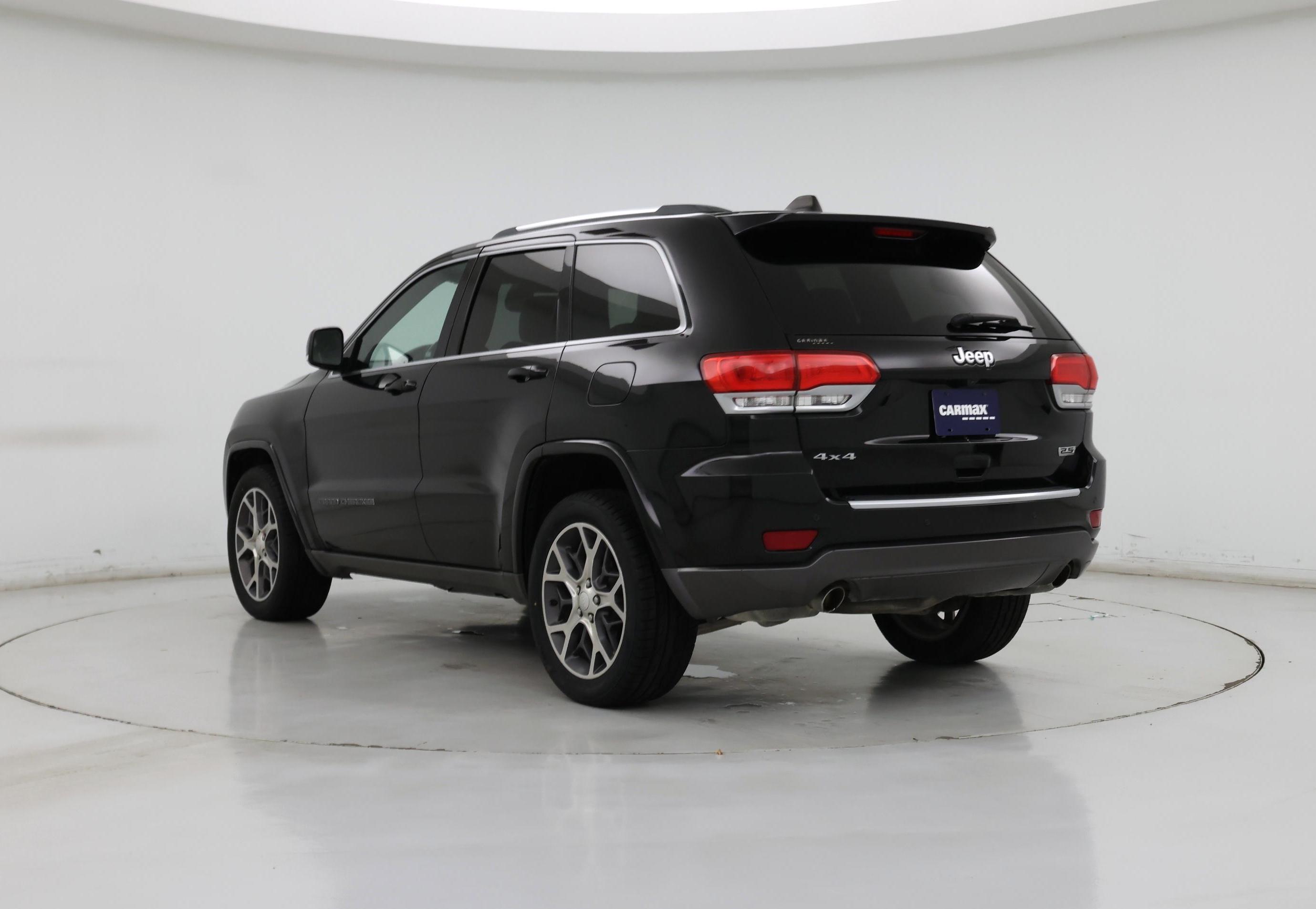 Thumbnail: 2018 Jeep Grand Cherokee - 2
