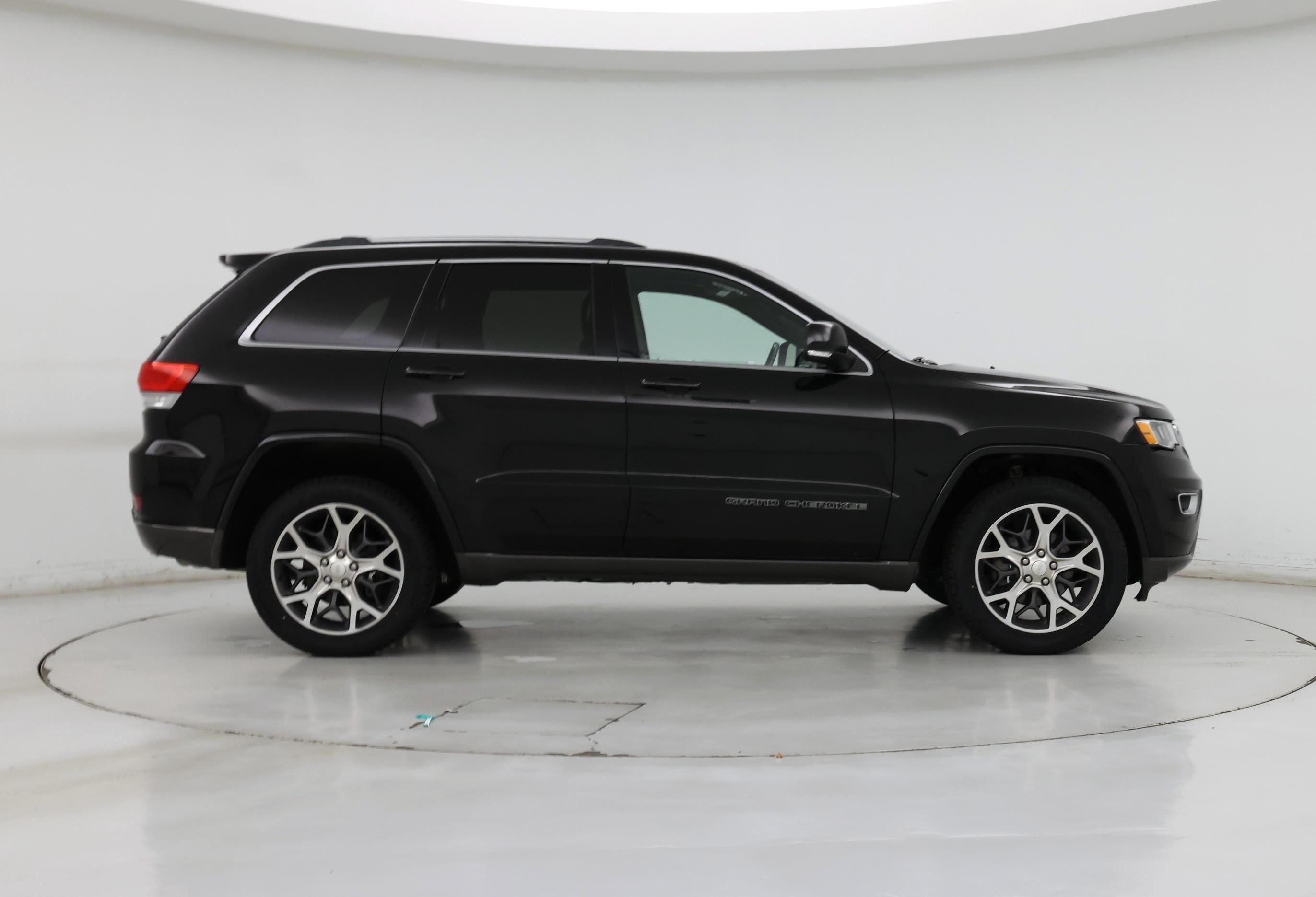 Thumbnail: 2018 Jeep Grand Cherokee - 7