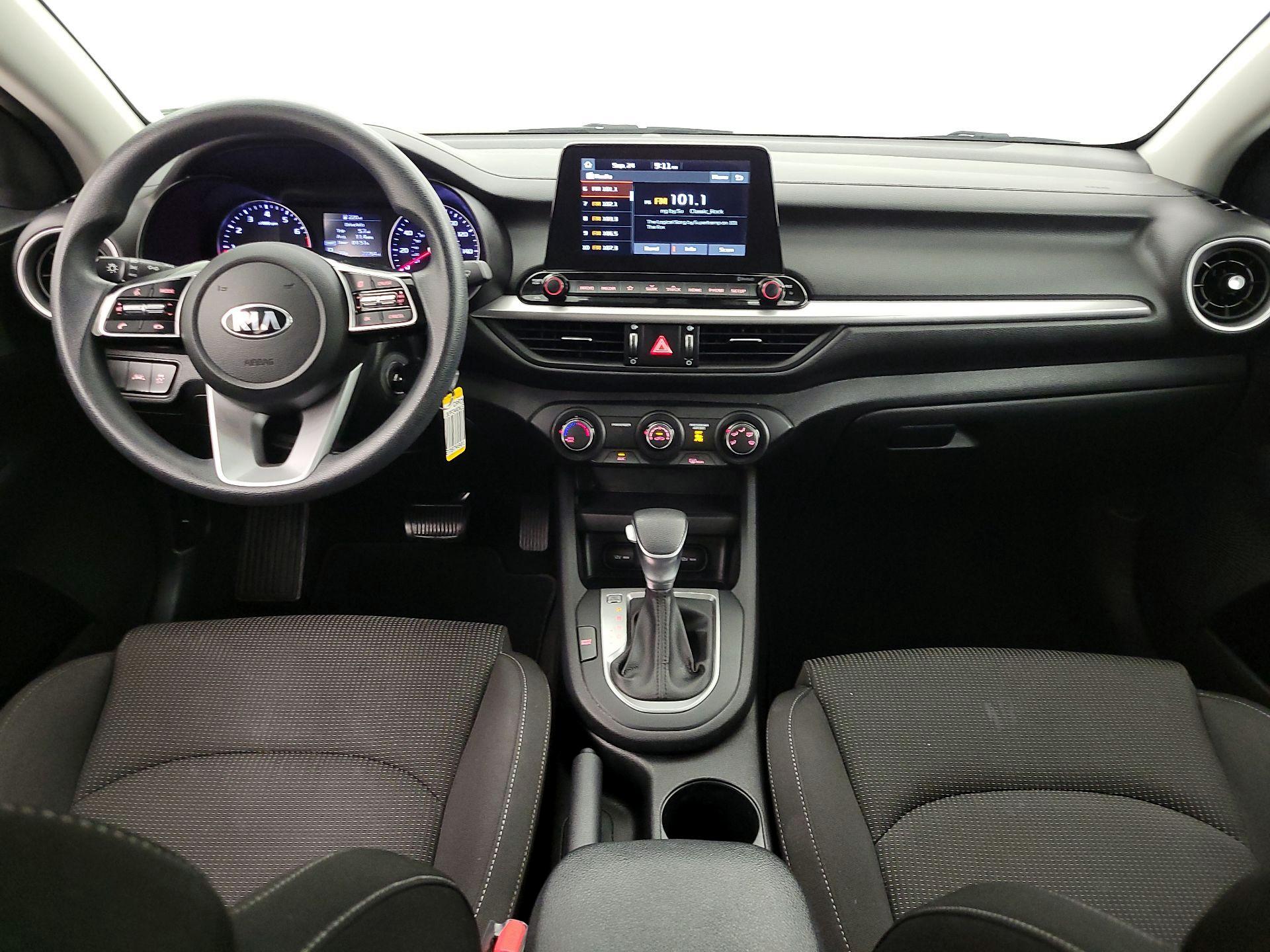 Thumbnail: 2020 Kia Forte - 9