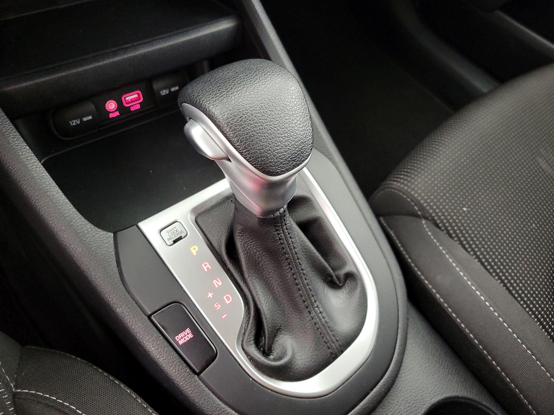 Thumbnail: 2020 Kia Forte - 17