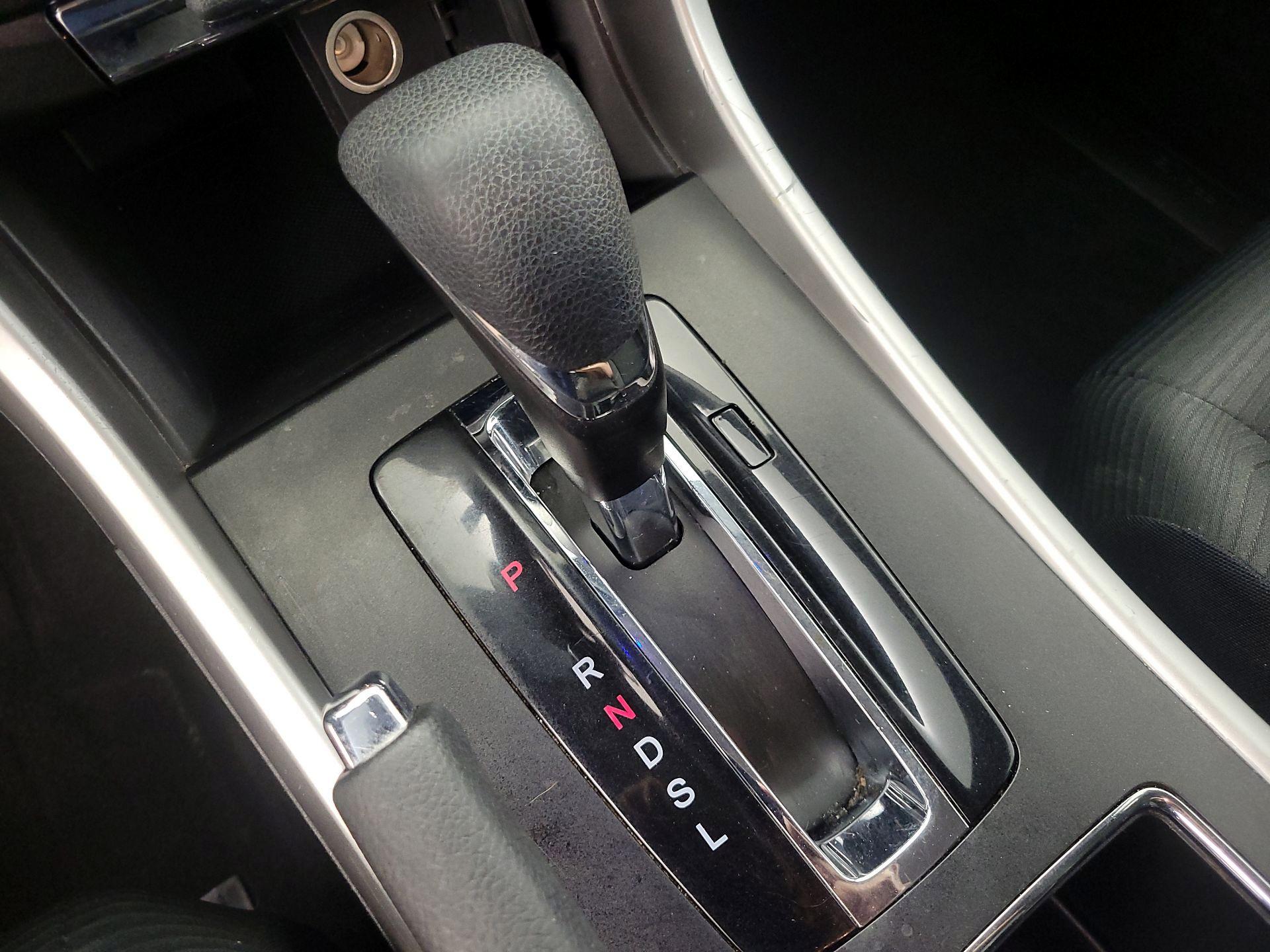 Thumbnail: 2015 Honda Accord - 17