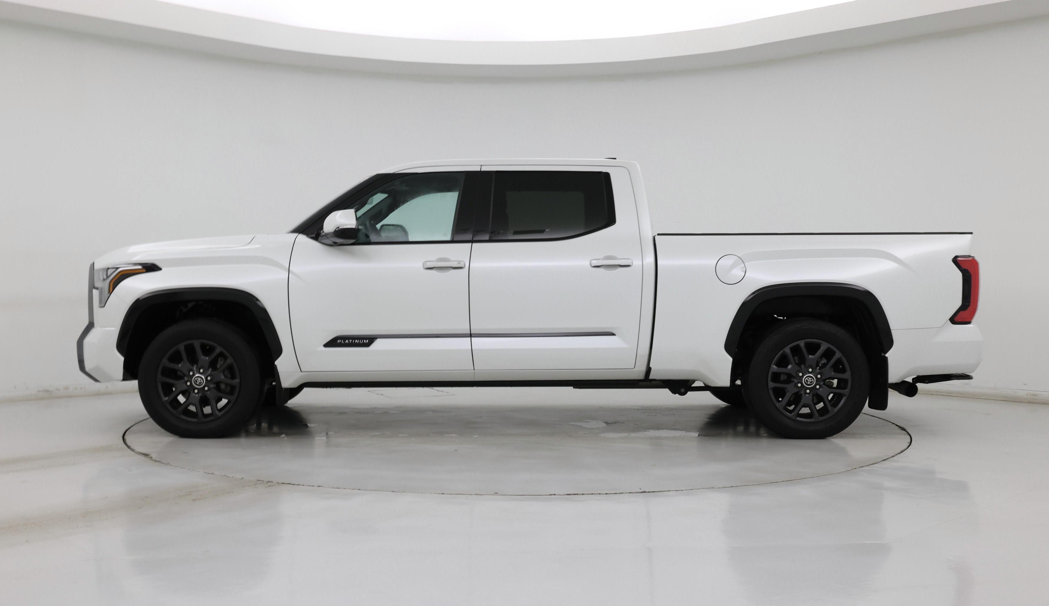 Thumbnail: 2022 Toyota Tundra - 3