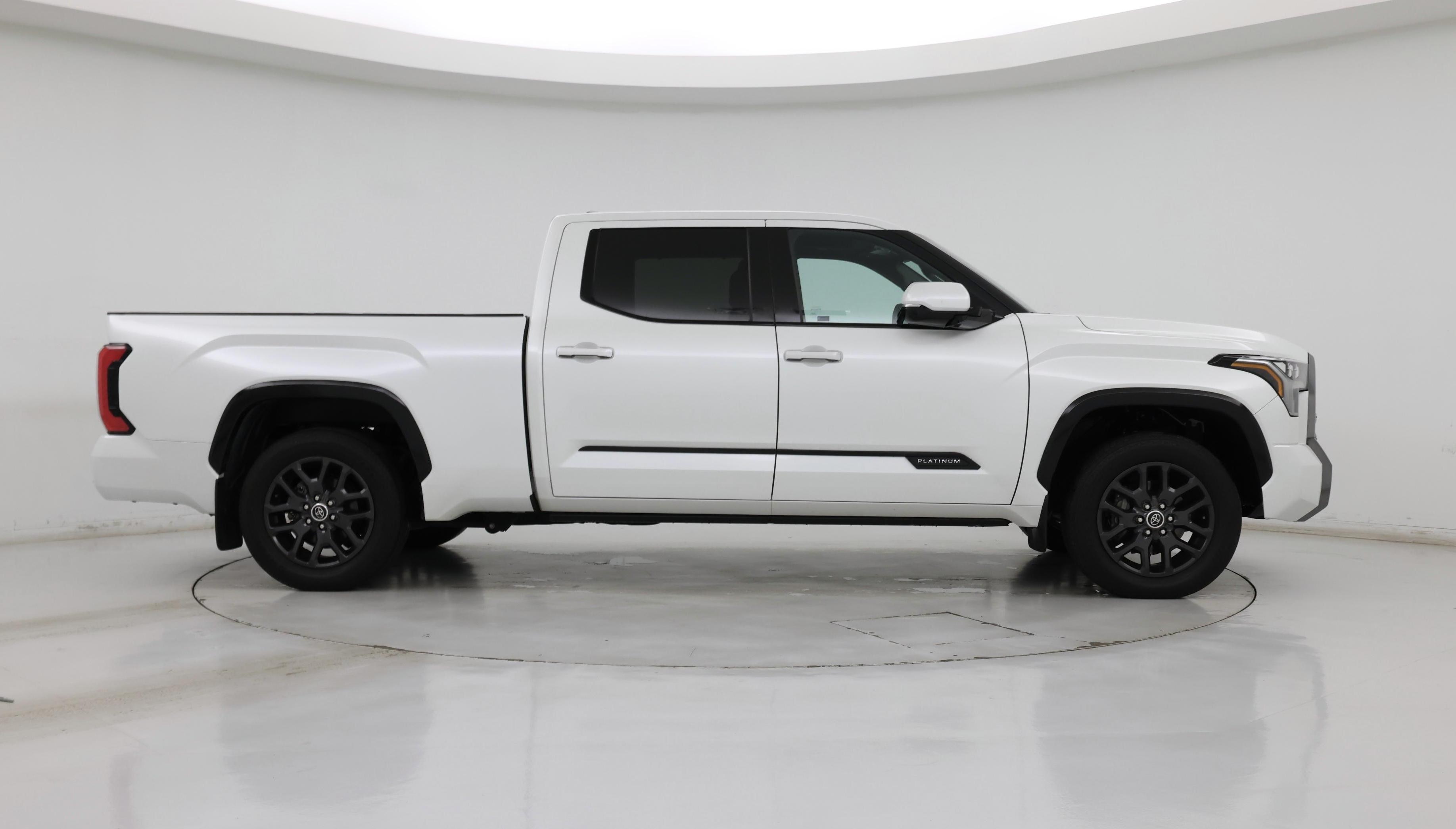 Thumbnail: 2022 Toyota Tundra - 7