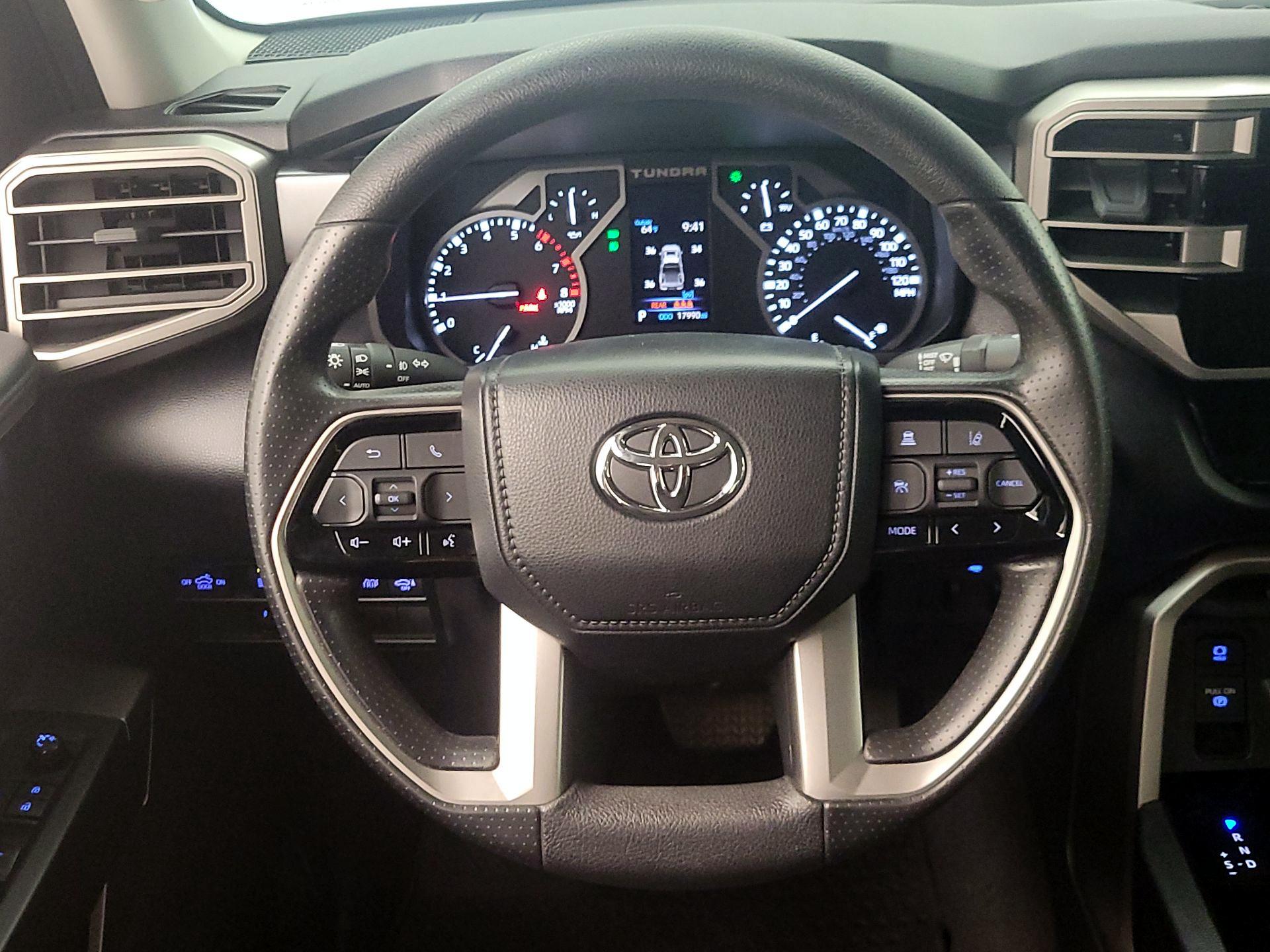Thumbnail: 2024 Toyota Tundra - 10