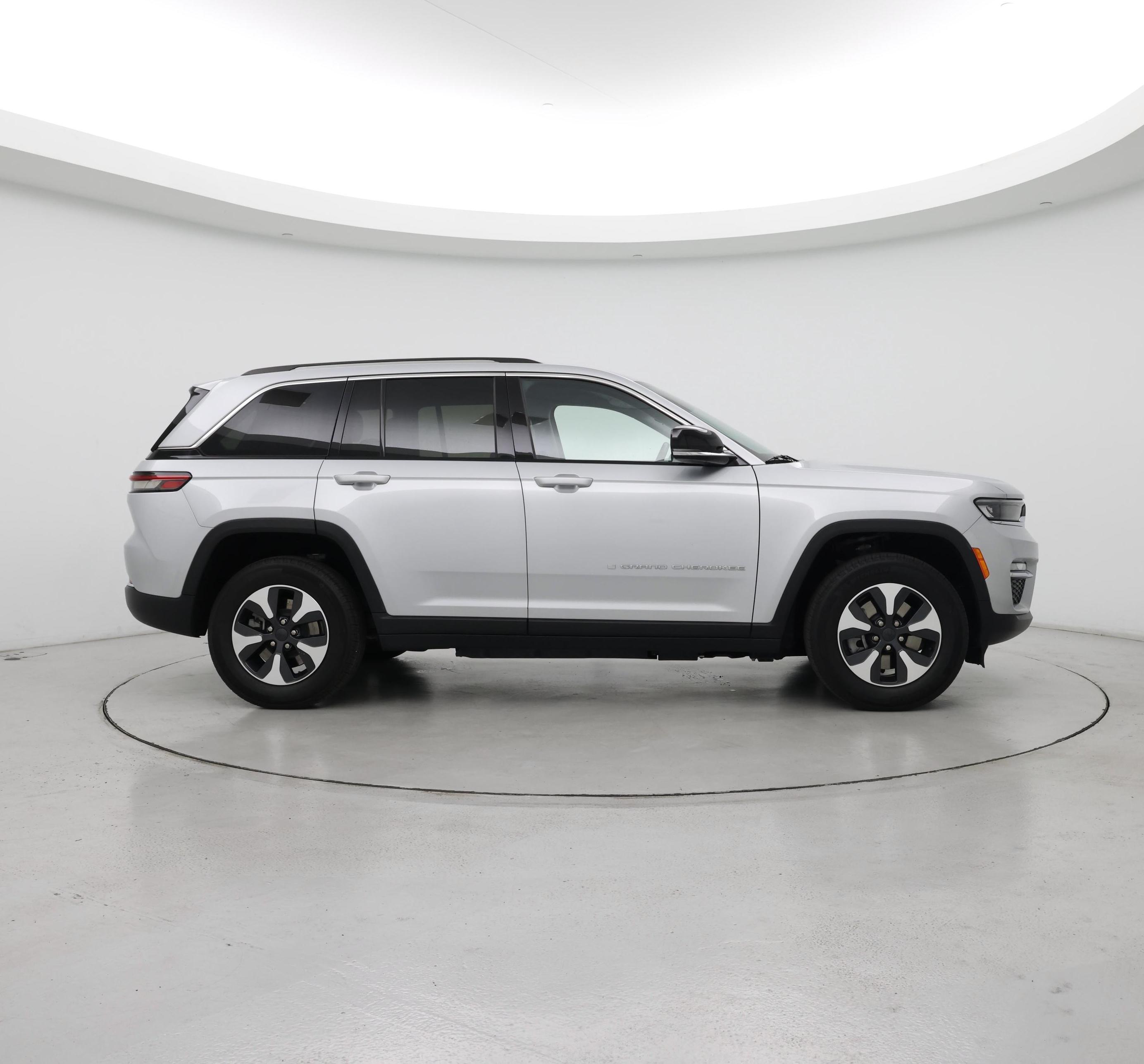 Thumbnail: 2022 Jeep Grand Cherokee - 7