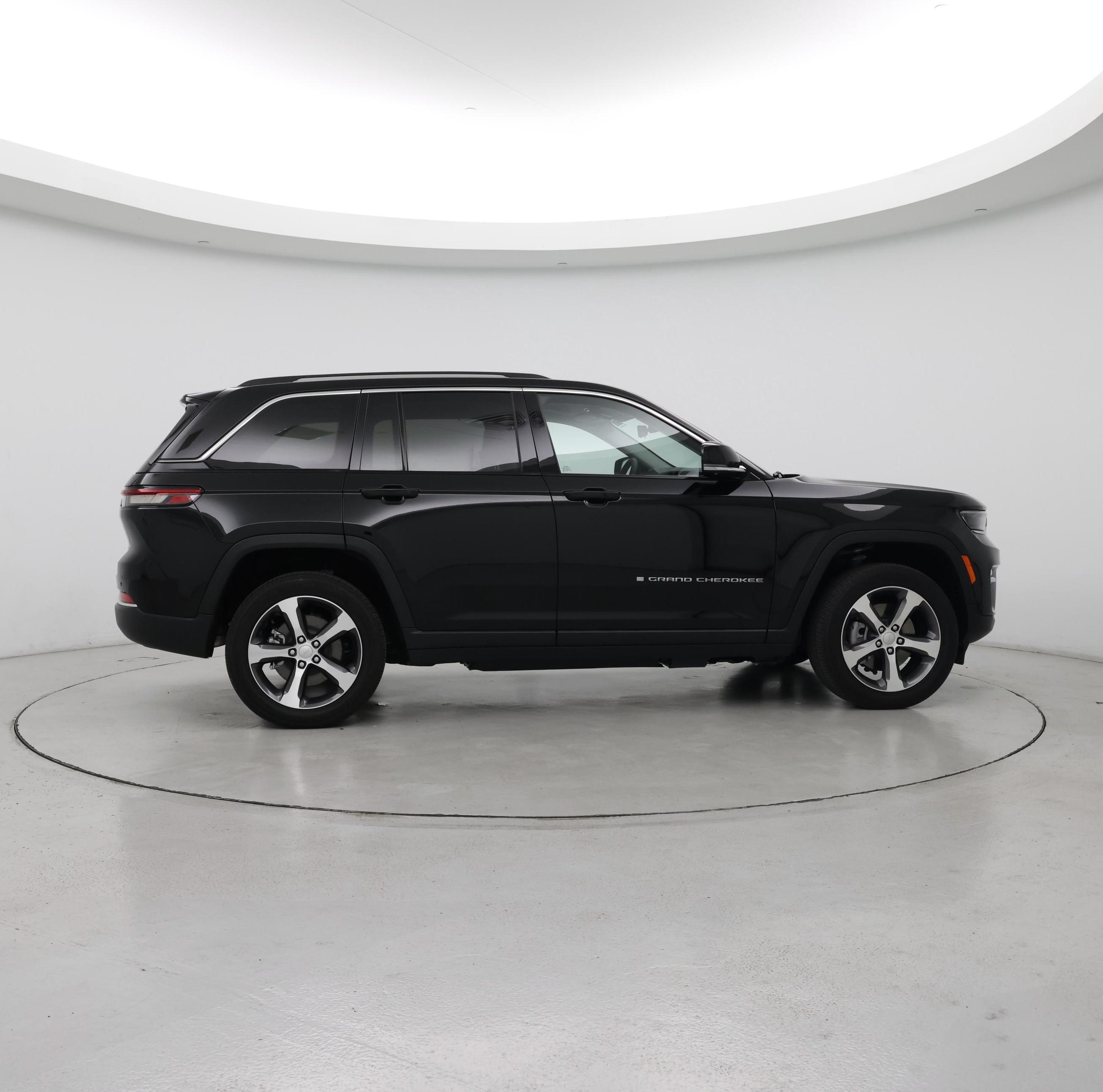 Thumbnail: 2023 Jeep Grand Cherokee - 7