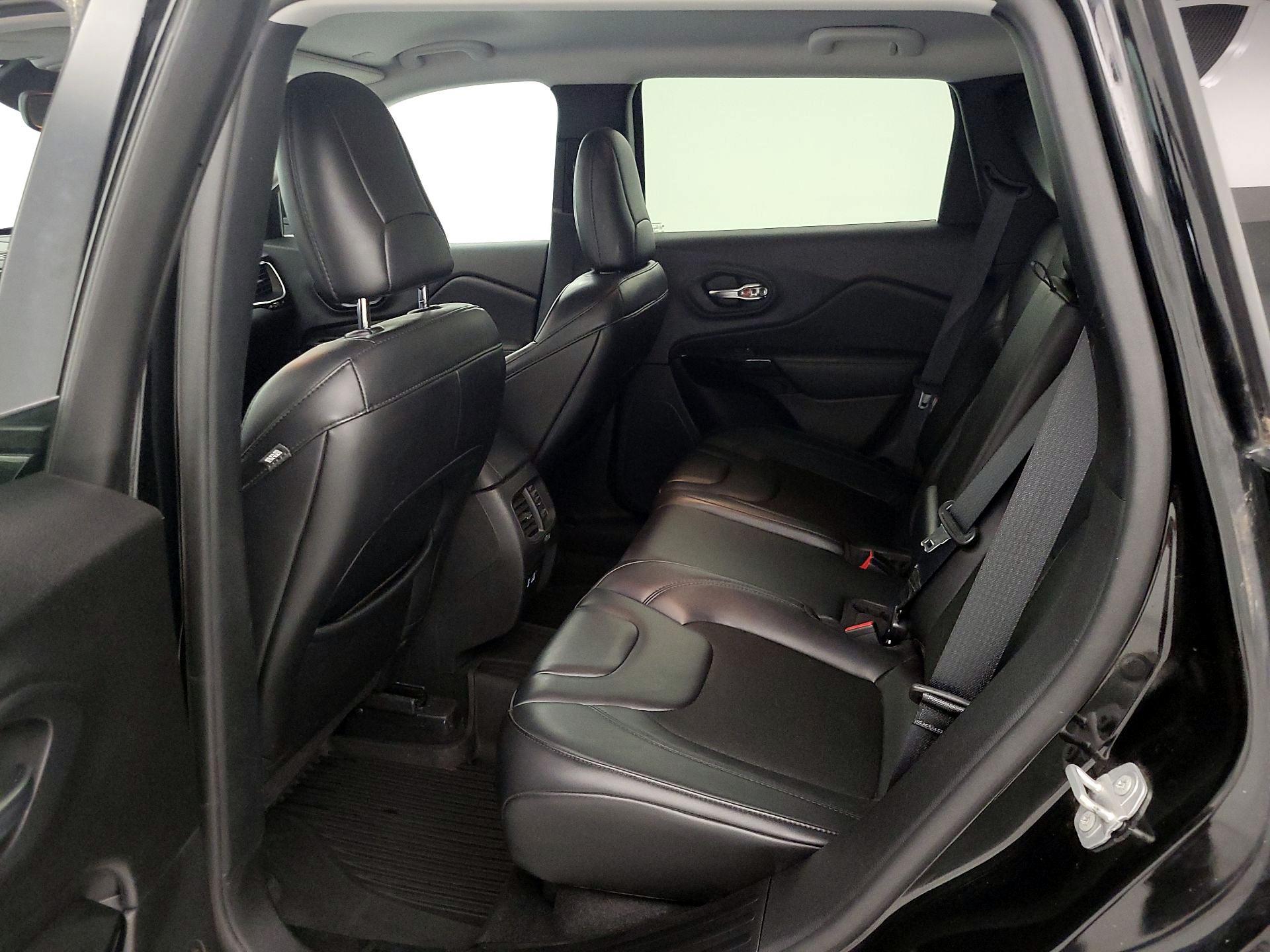 Thumbnail: 2021 Jeep Cherokee - 19