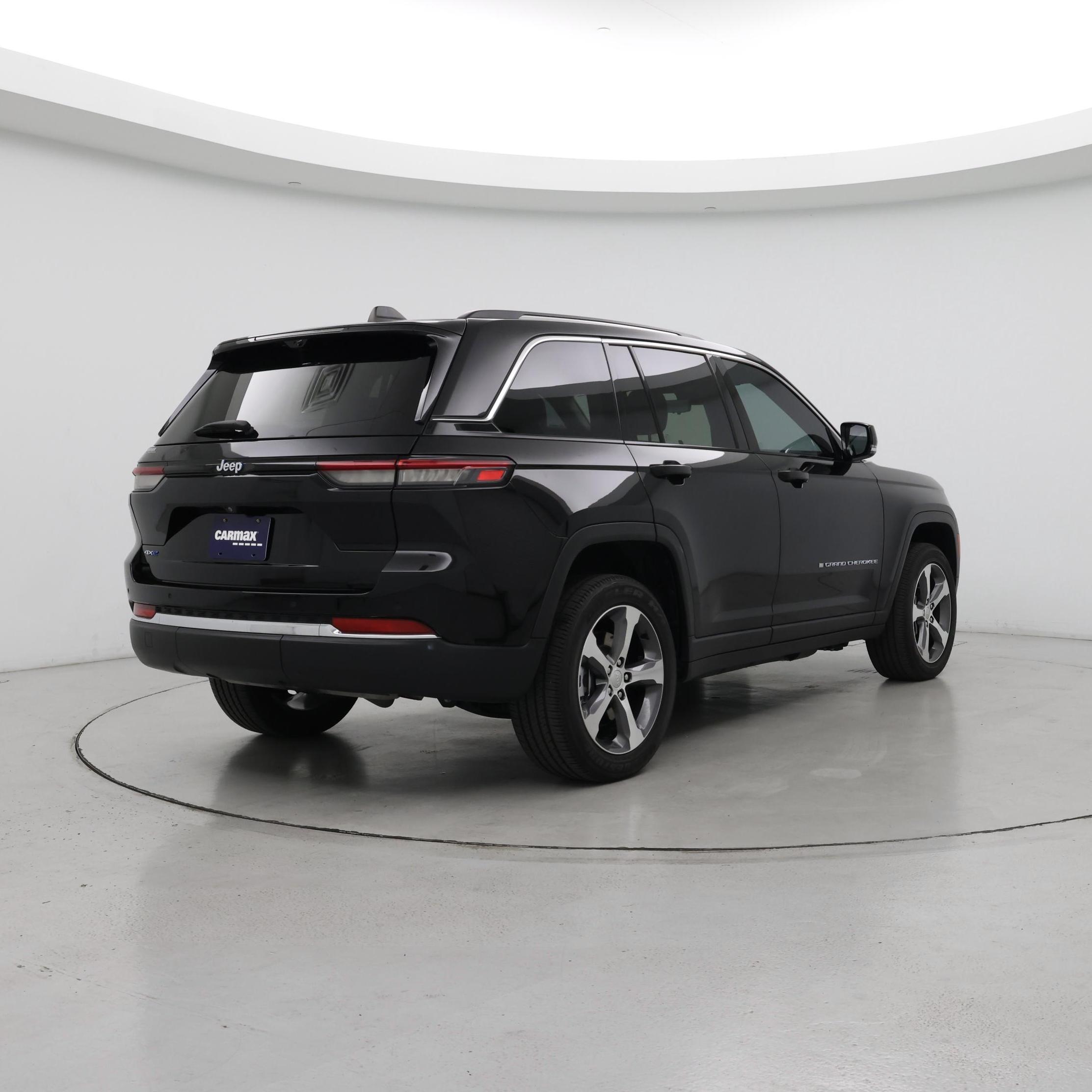 Thumbnail: 2023 Jeep Grand Cherokee - 8