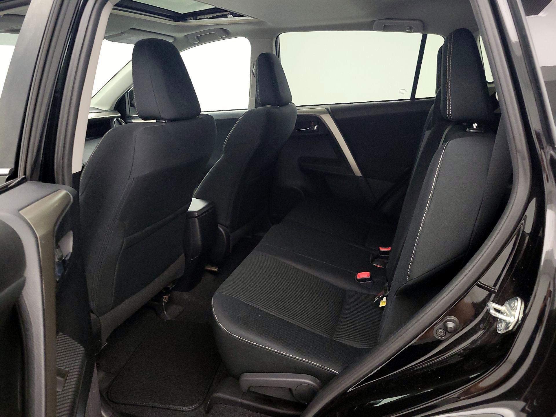 Thumbnail: 2014 Toyota RAV4 - 20