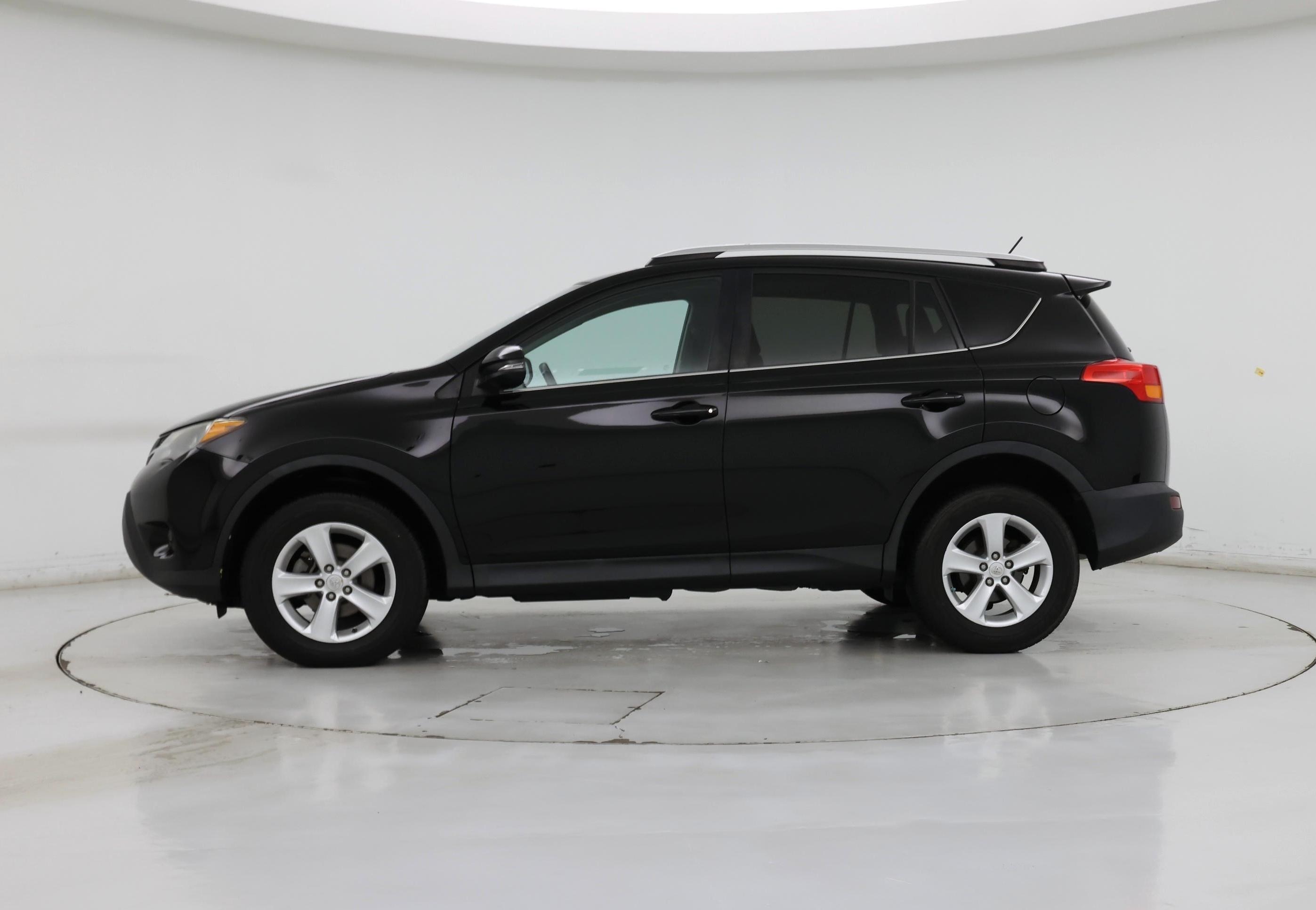 Thumbnail: 2014 Toyota RAV4 - 3
