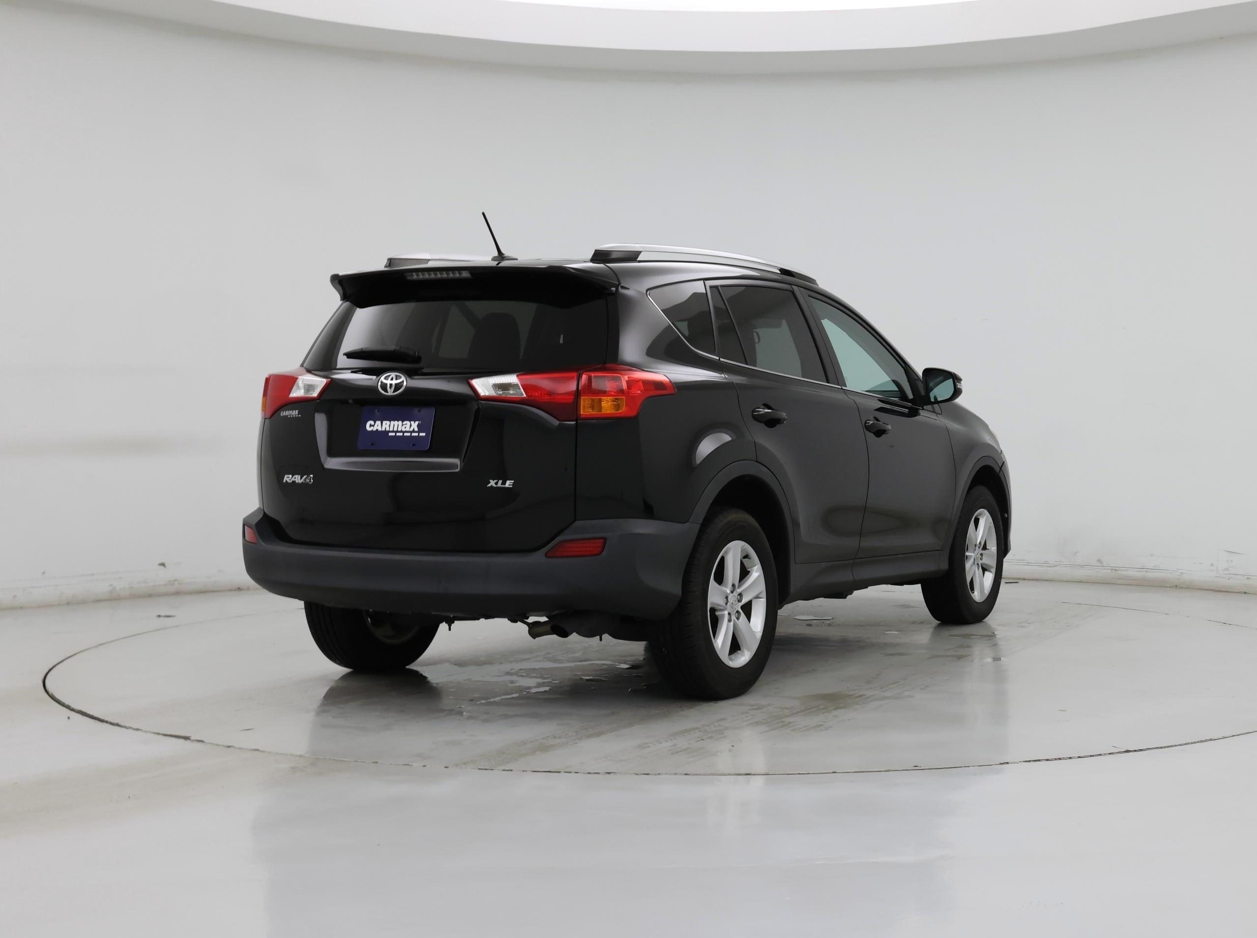 Thumbnail: 2014 Toyota RAV4 - 8