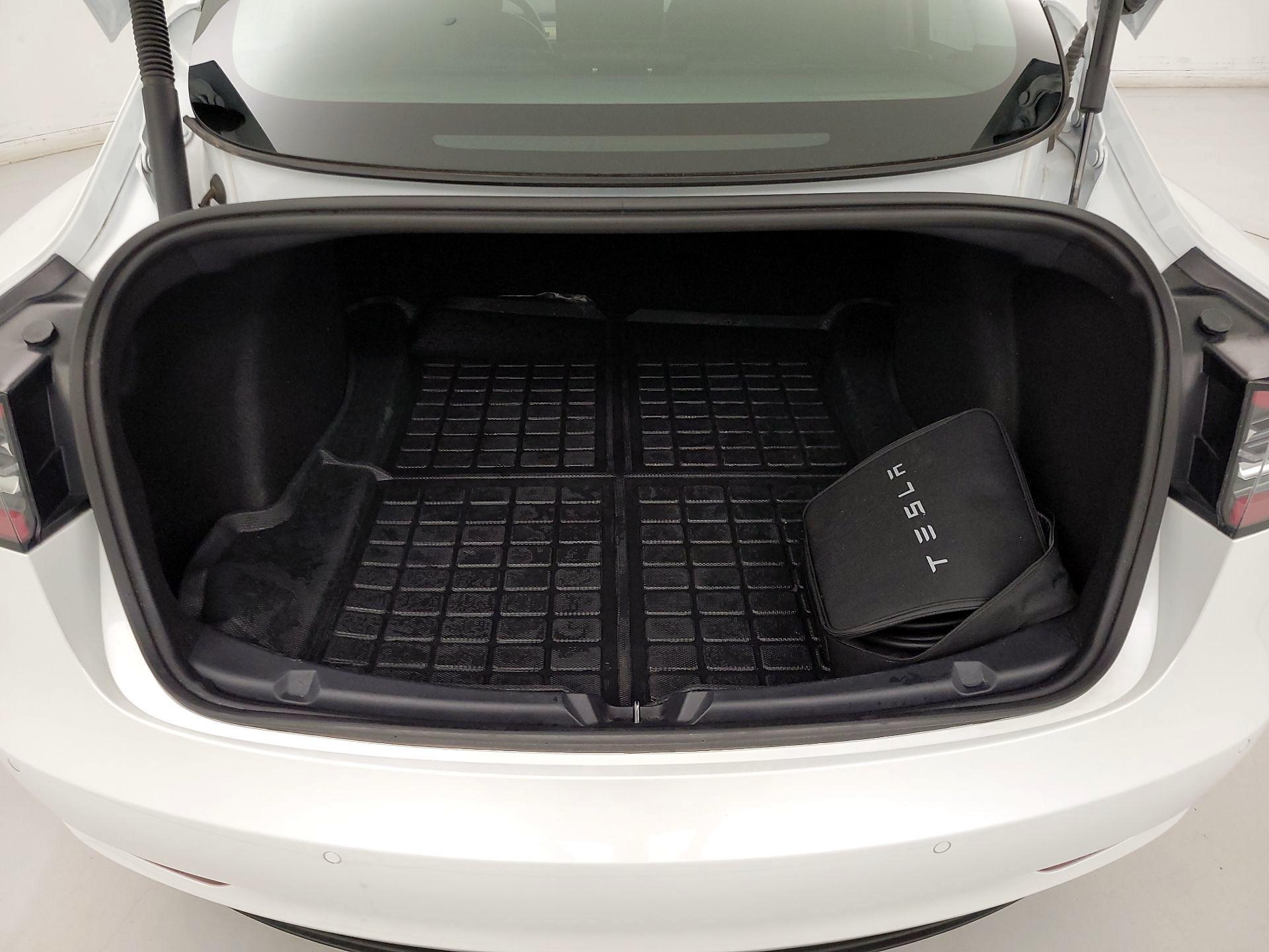 Thumbnail: 2021 Tesla Model 3 - 19