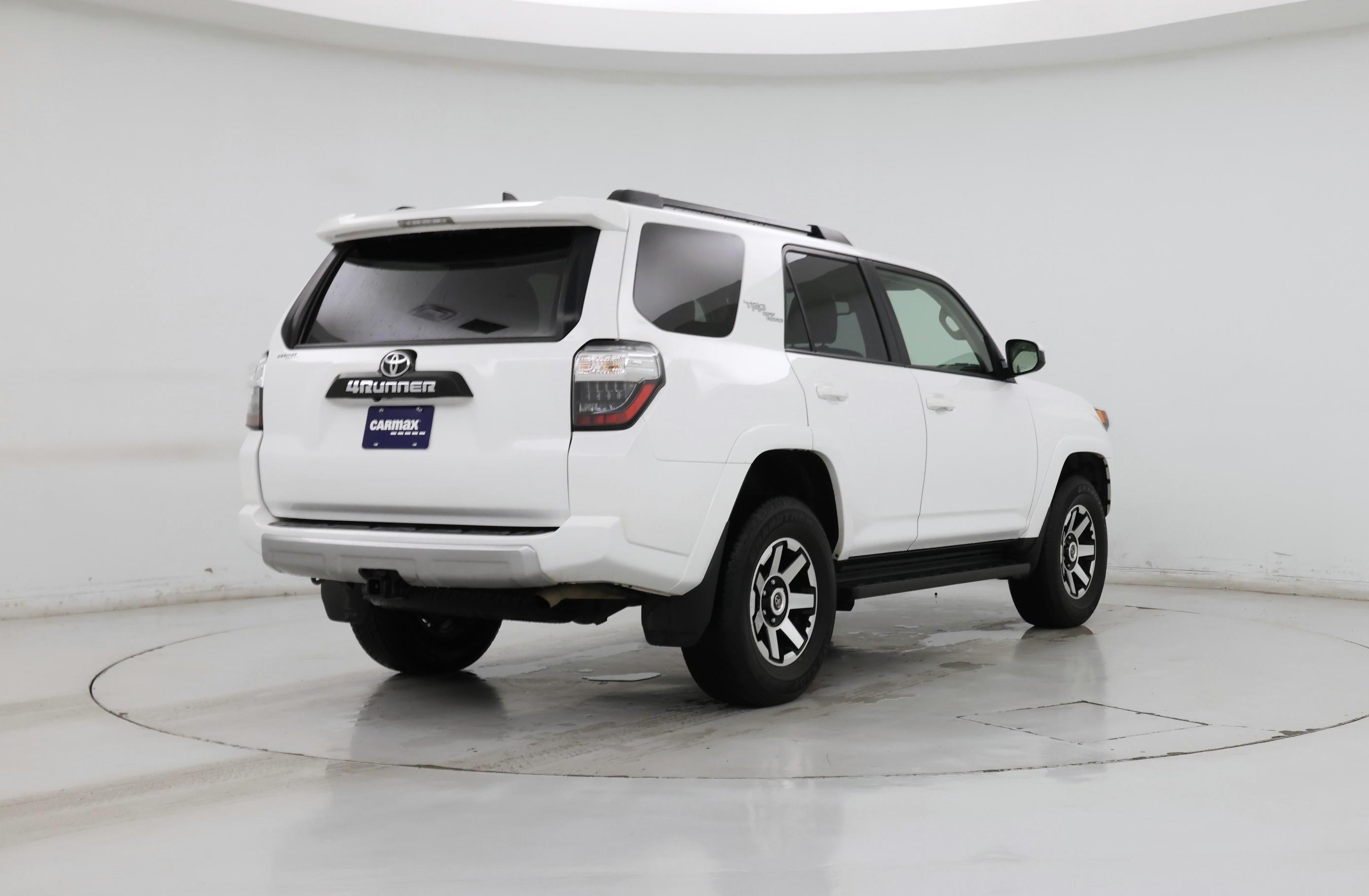 Thumbnail: 2024 Toyota 4Runner - 8