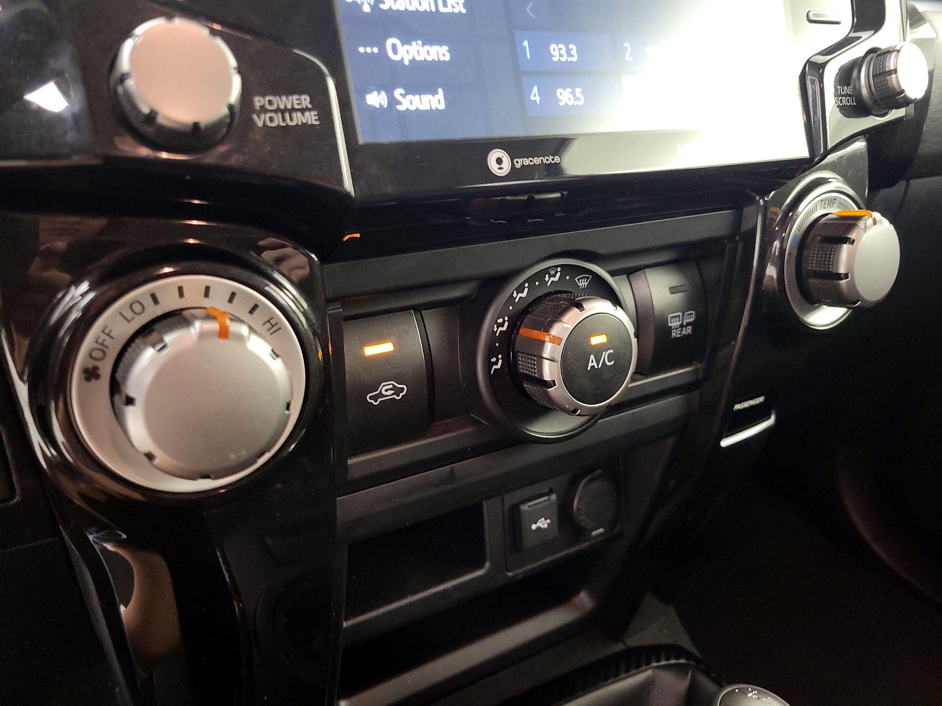 Thumbnail: 2024 Toyota 4Runner - 17