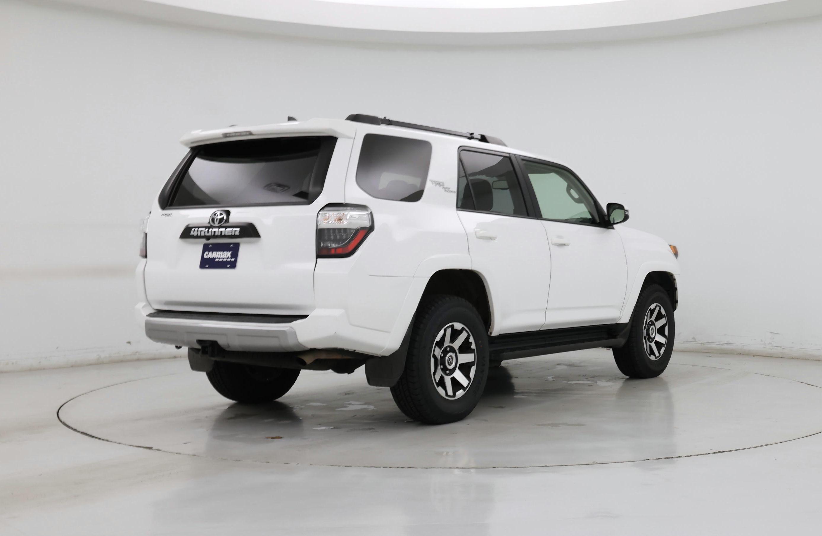 Thumbnail: 2024 Toyota 4Runner - 8