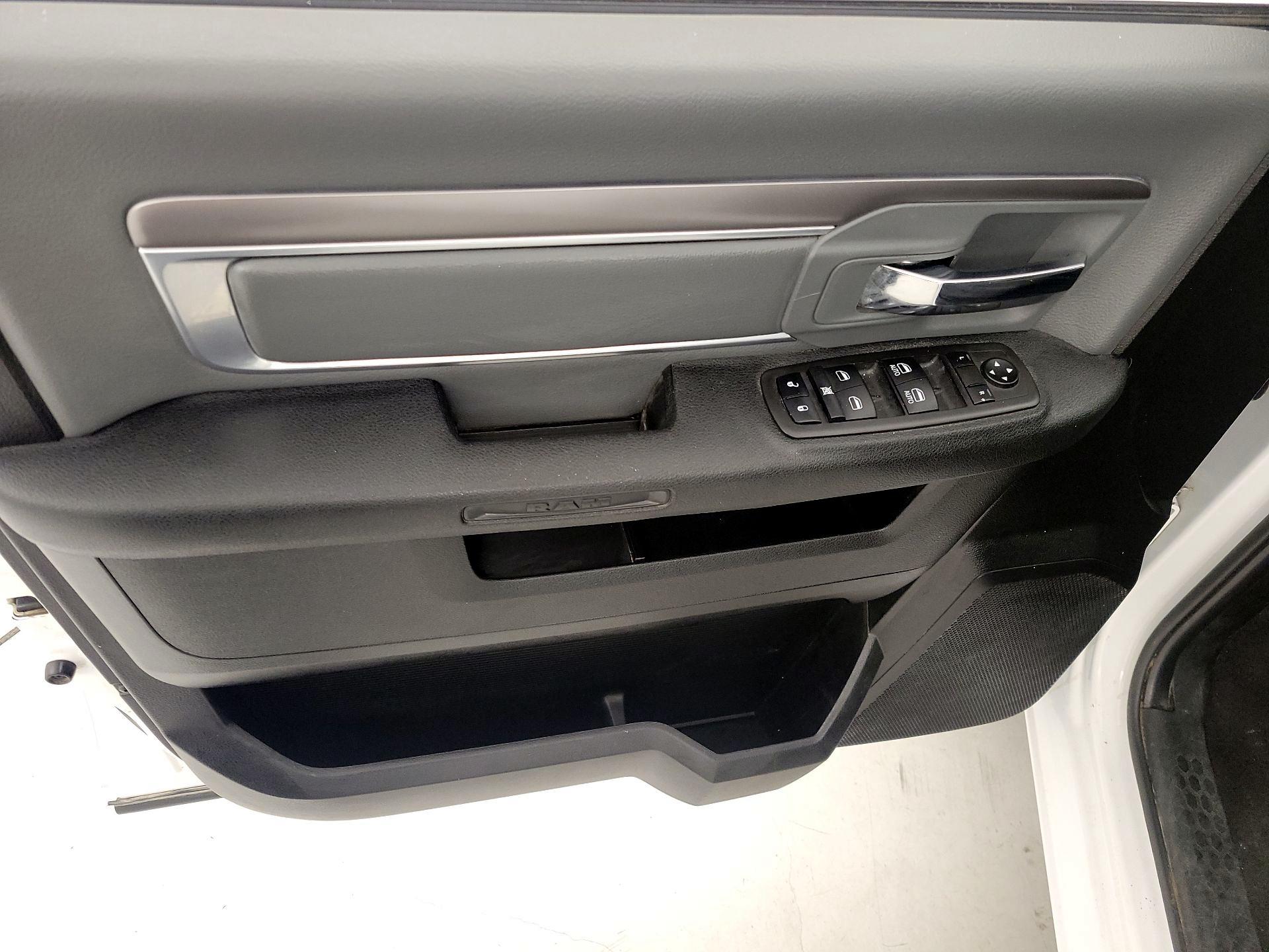 Thumbnail: 2023 RAM 1500 Classic - 12