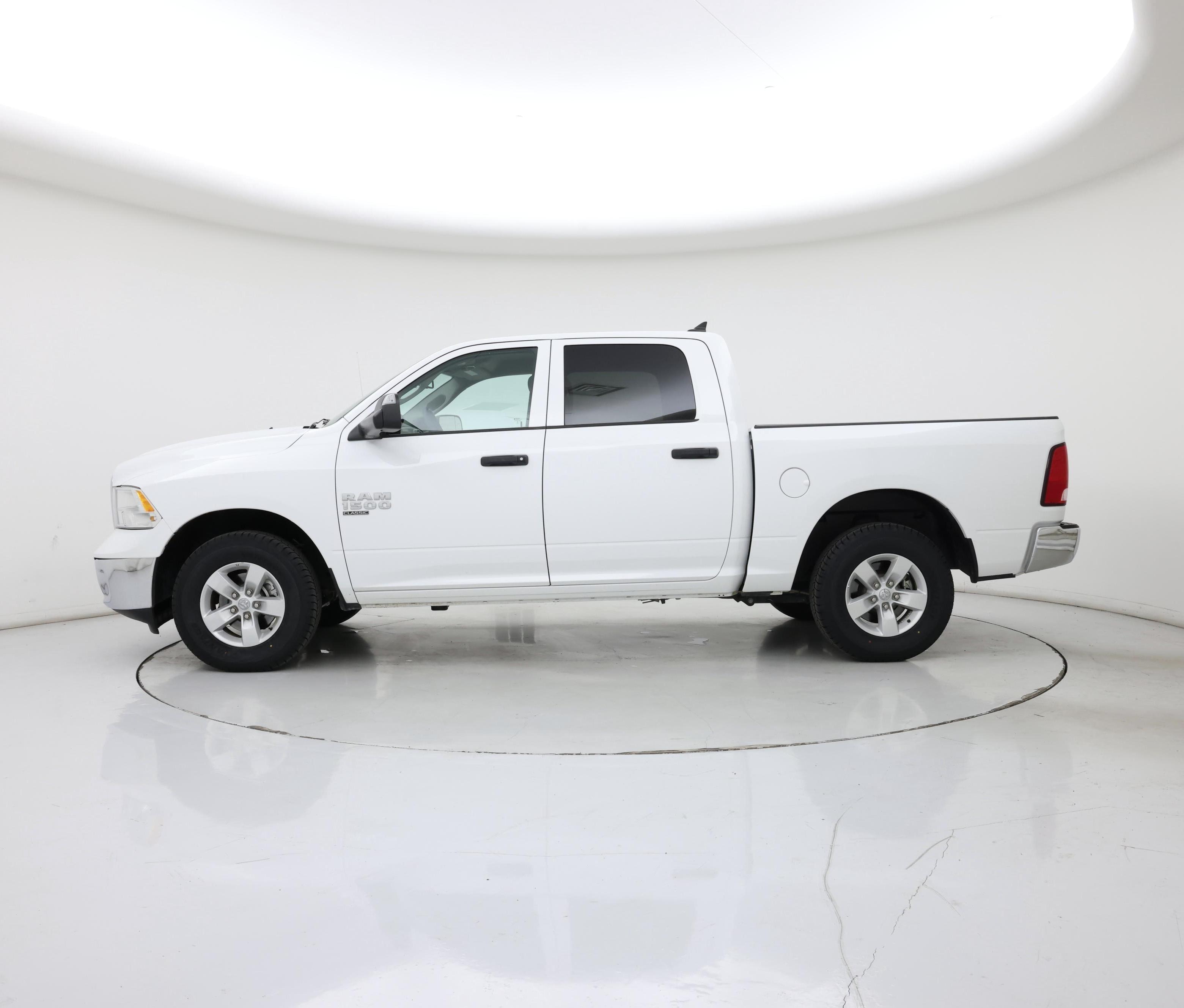 Thumbnail: 2023 RAM 1500 Classic - 3