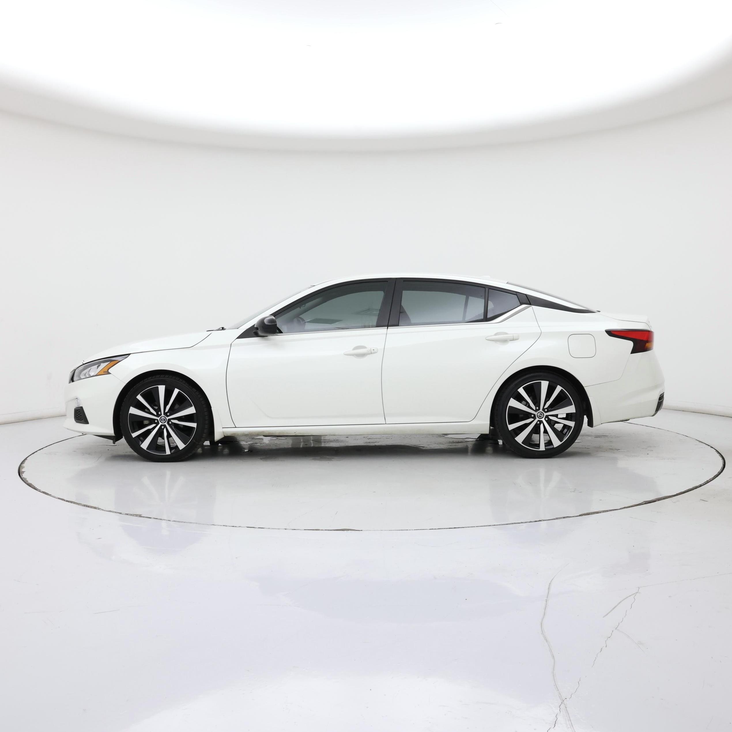 Thumbnail: 2020 Nissan Altima - 3