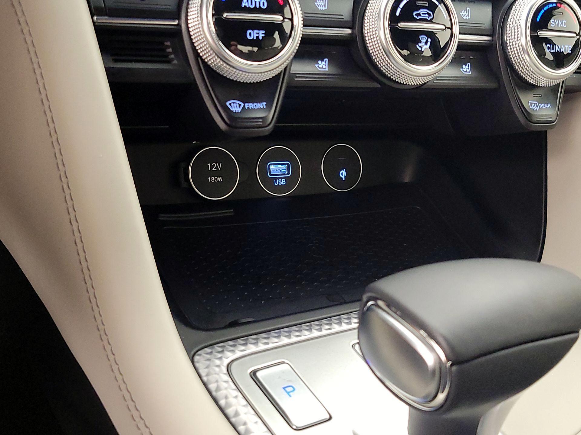 Thumbnail: 2023 Genesis G70 - 19