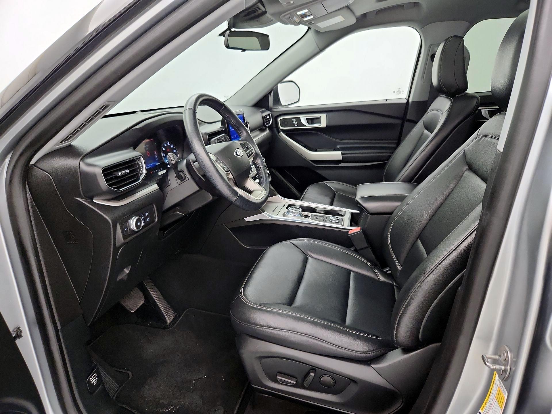 Thumbnail: 2020 Ford Explorer - 11