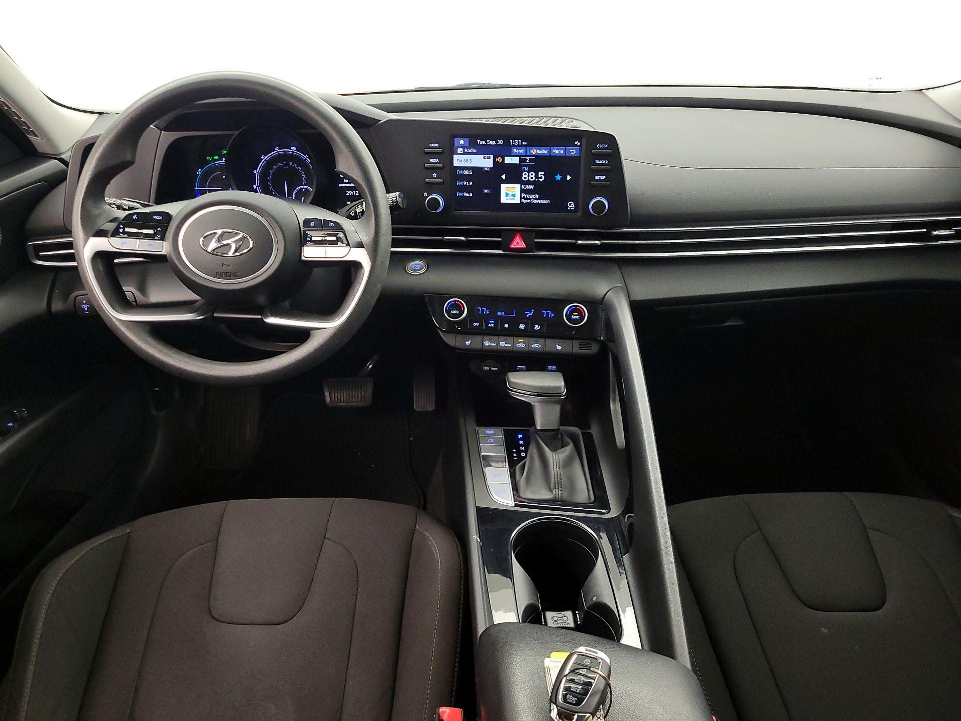 Thumbnail: 2023 Hyundai Elantra - 9