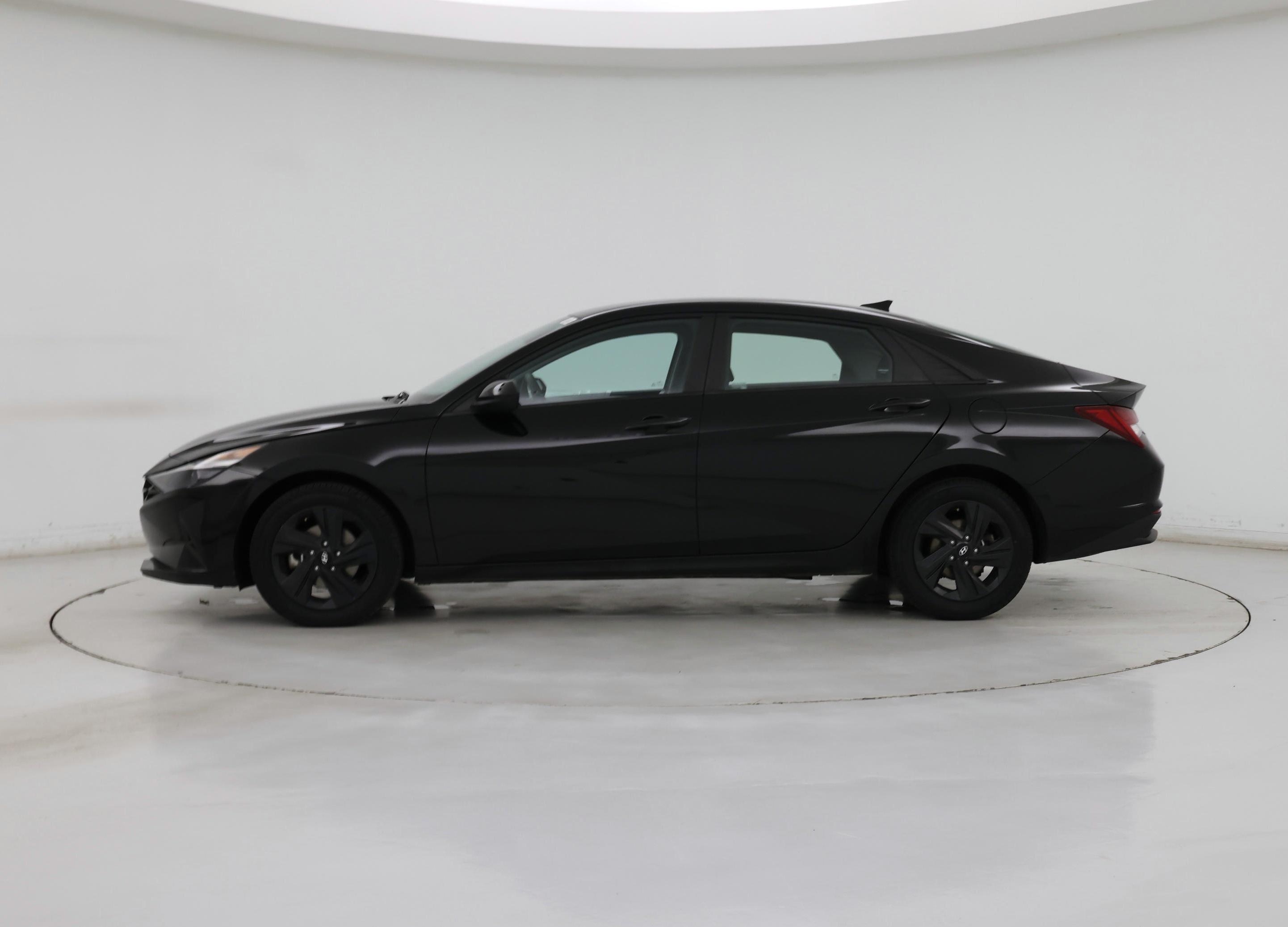 Thumbnail: 2023 Hyundai Elantra - 3
