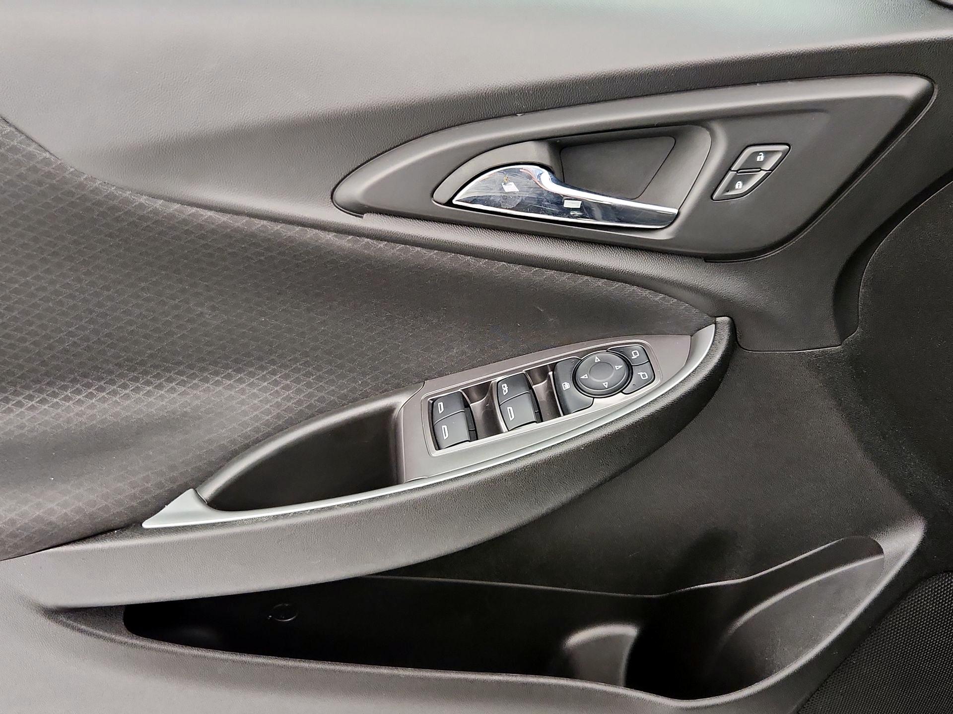 Thumbnail: 2023 Chevrolet Malibu - 12
