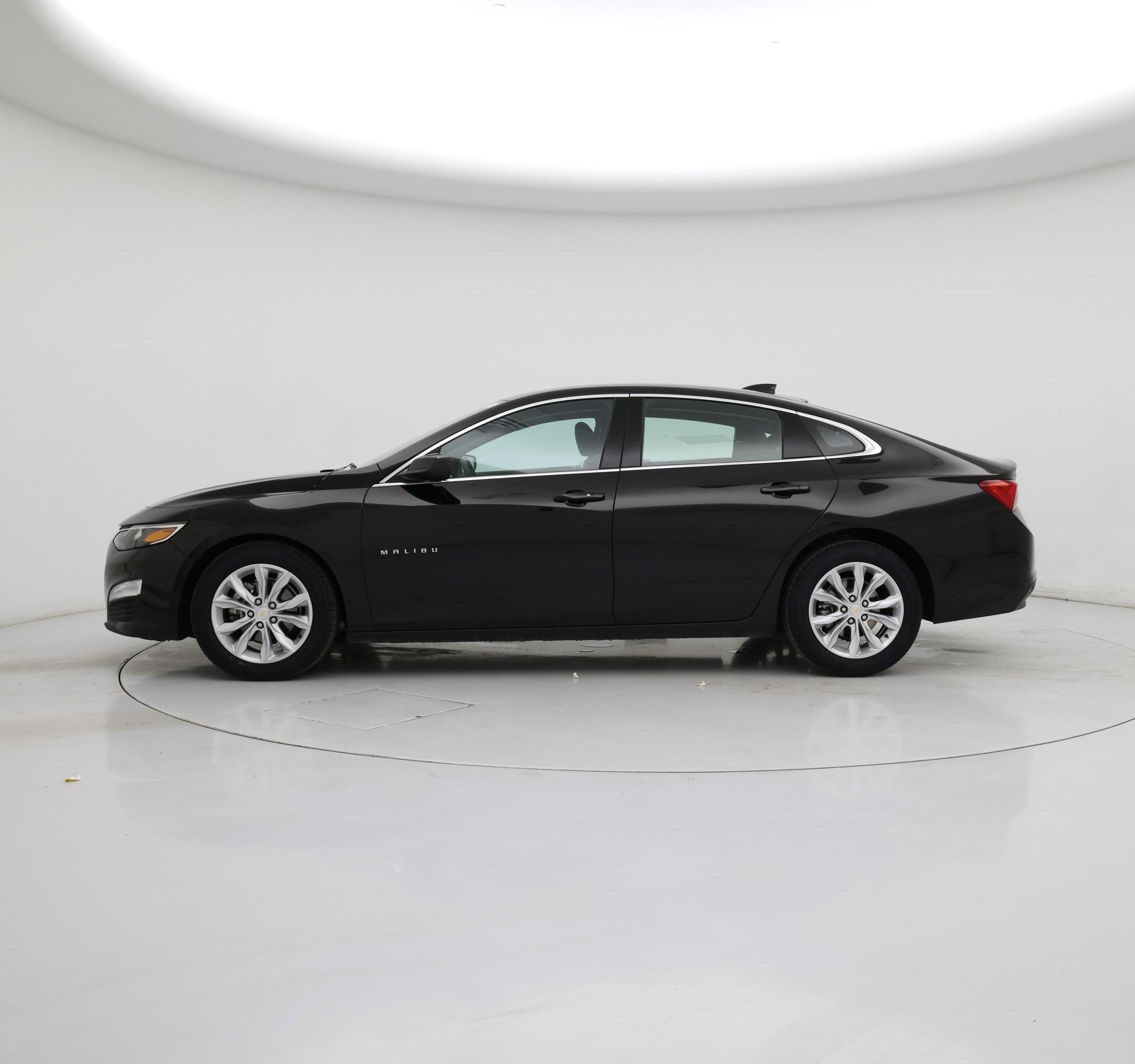 Thumbnail: 2023 Chevrolet Malibu - 3