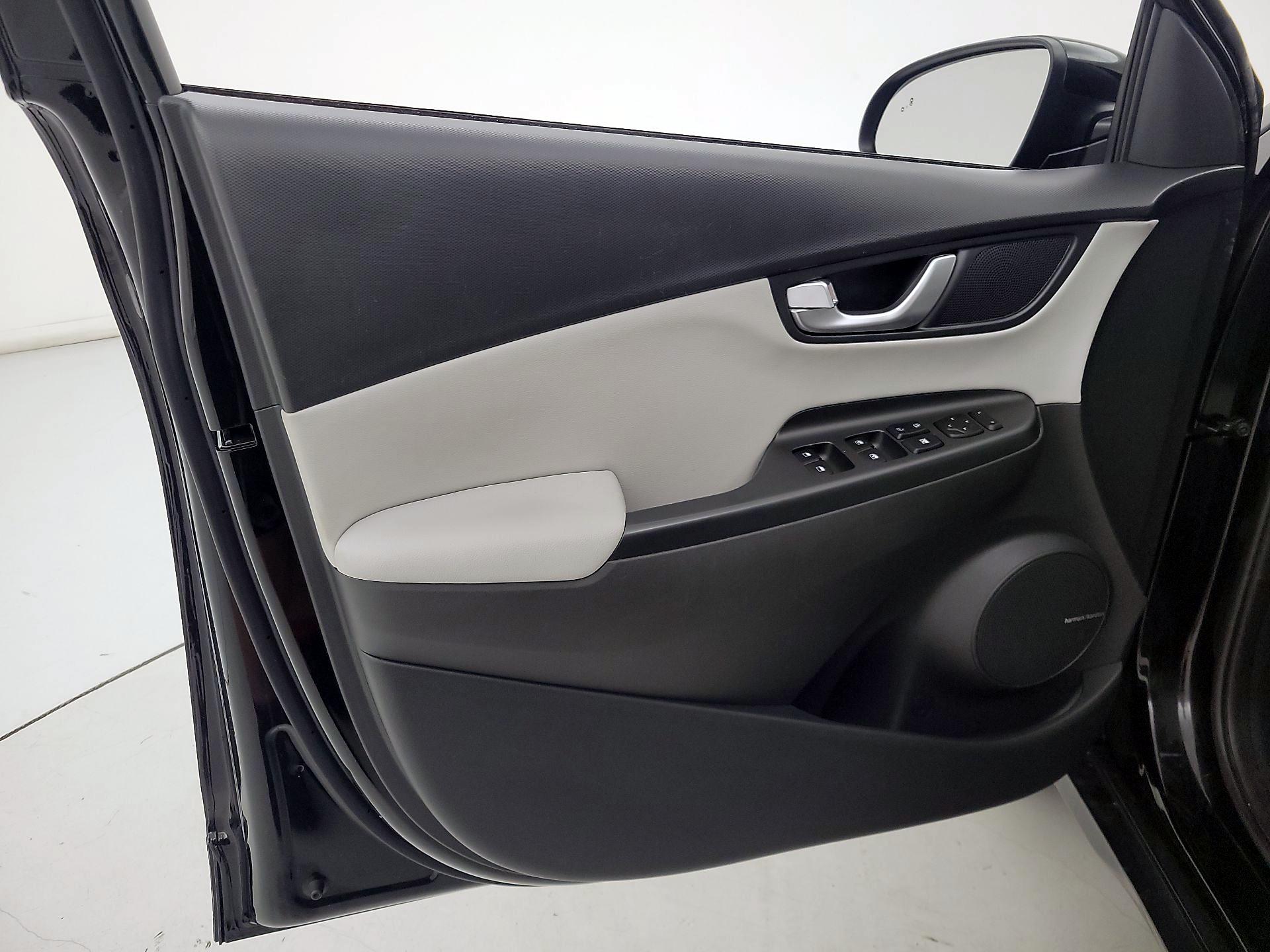 Thumbnail: 2022 Hyundai Kona - 12