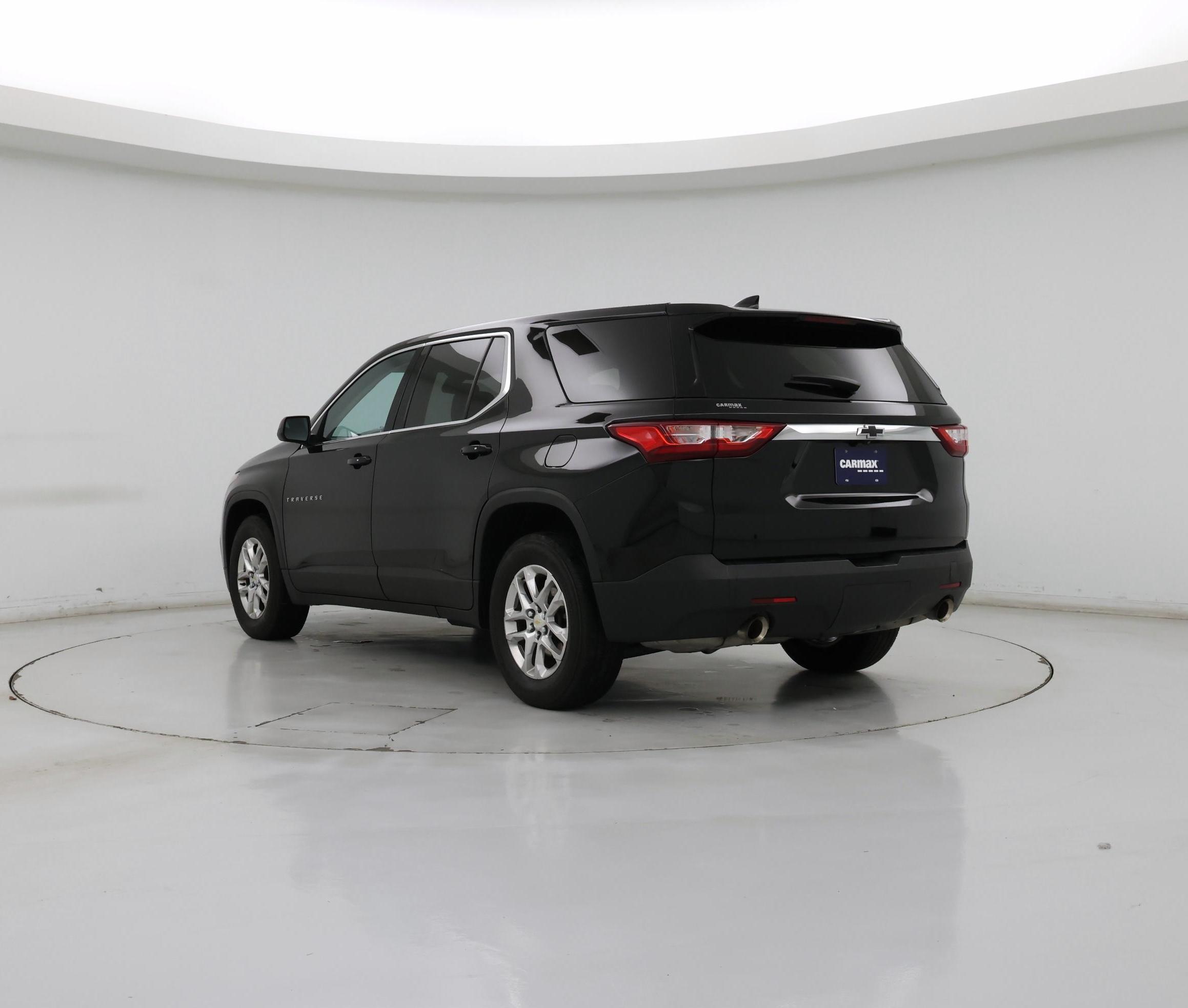 Thumbnail: 2021 Chevrolet Traverse - 2