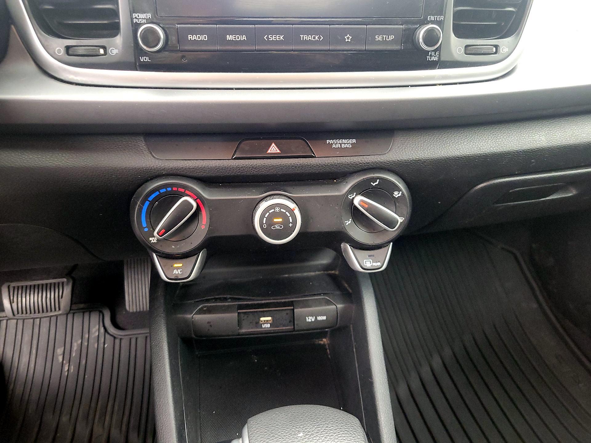 Thumbnail: 2021 Kia Rio - 16