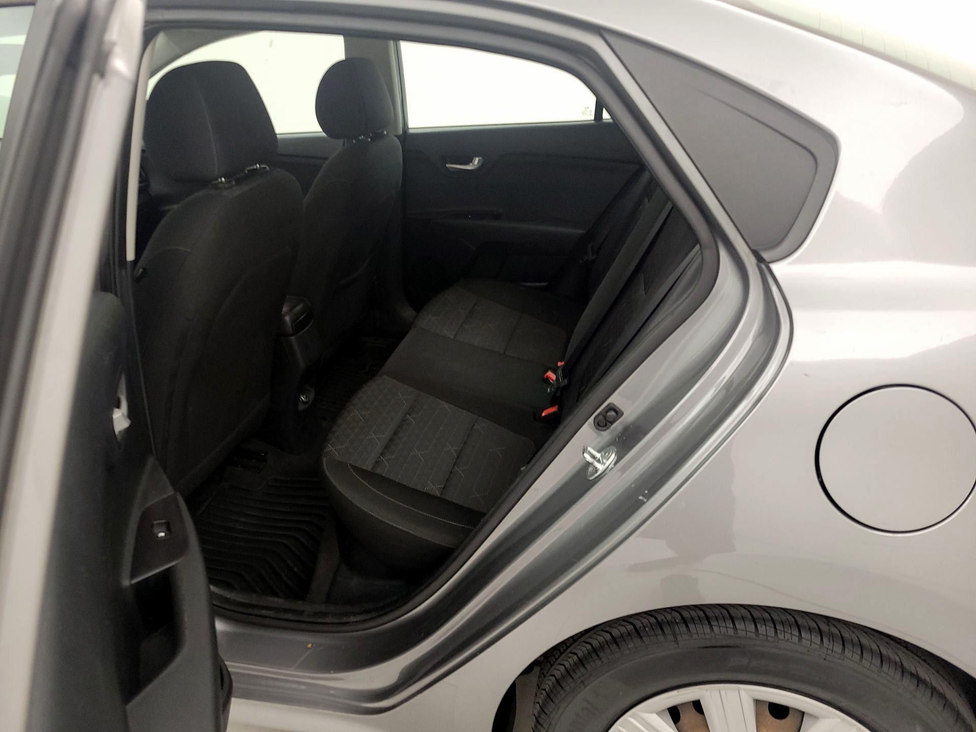 Thumbnail: 2021 Kia Rio - 19