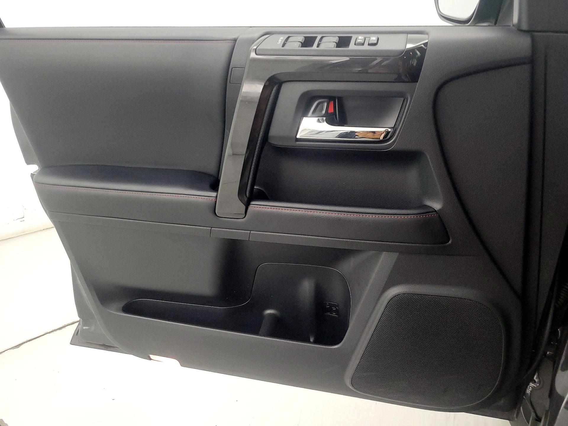 Thumbnail: 2024 Toyota 4Runner - 12