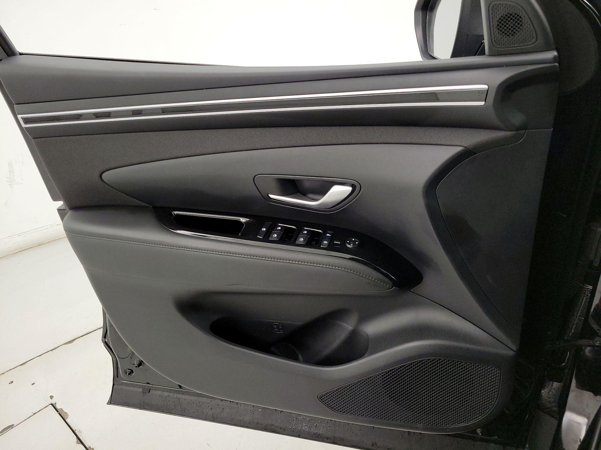 Thumbnail: 2022 Hyundai Tucson - 12