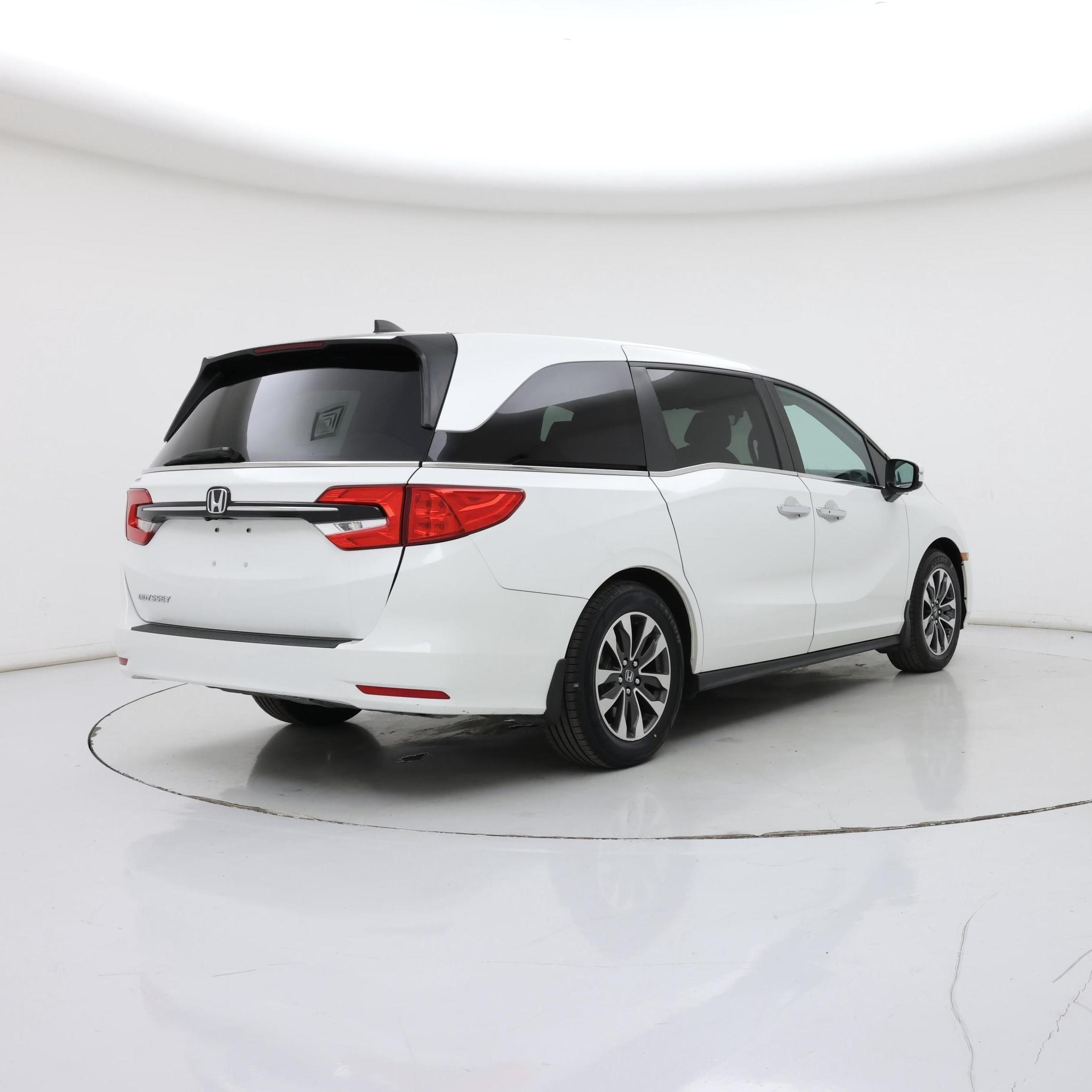 Thumbnail: 2022 Honda Odyssey - 8