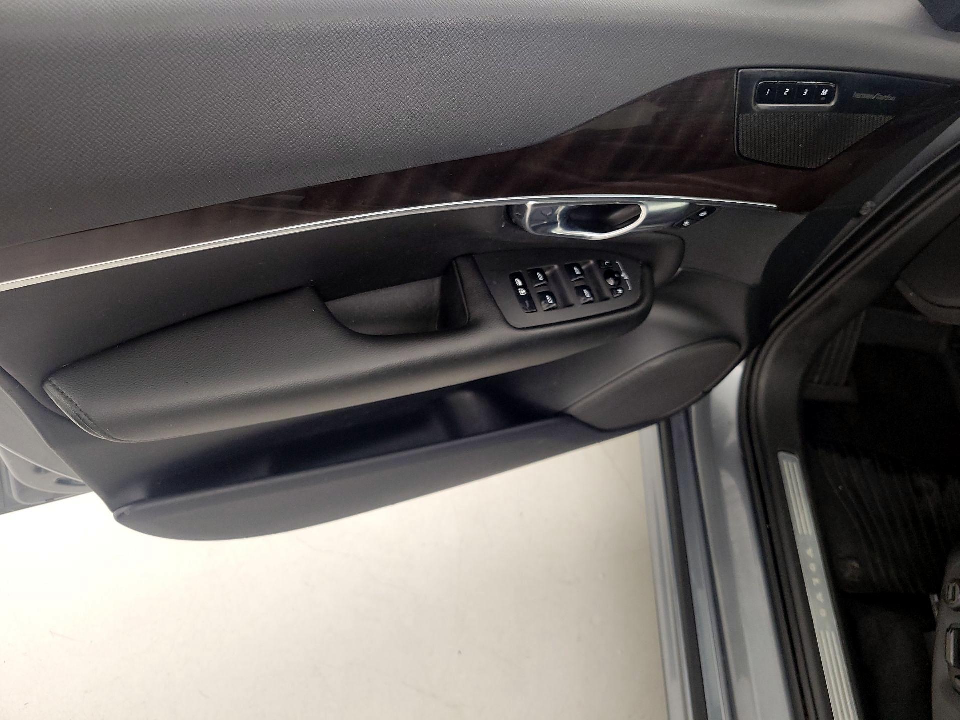 Thumbnail: 2019 Volvo XC90 - 12