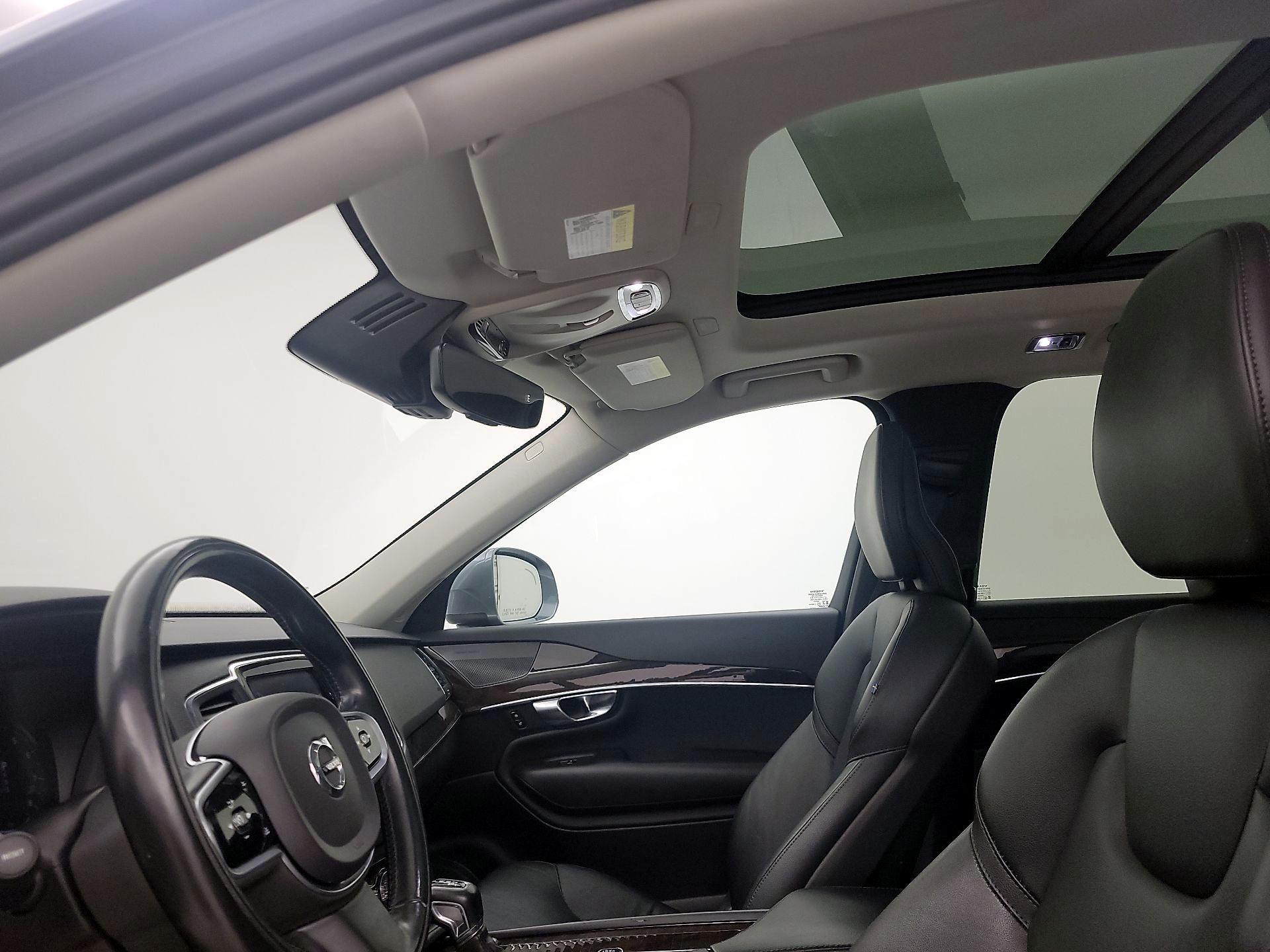 Thumbnail: 2019 Volvo XC90 - 20