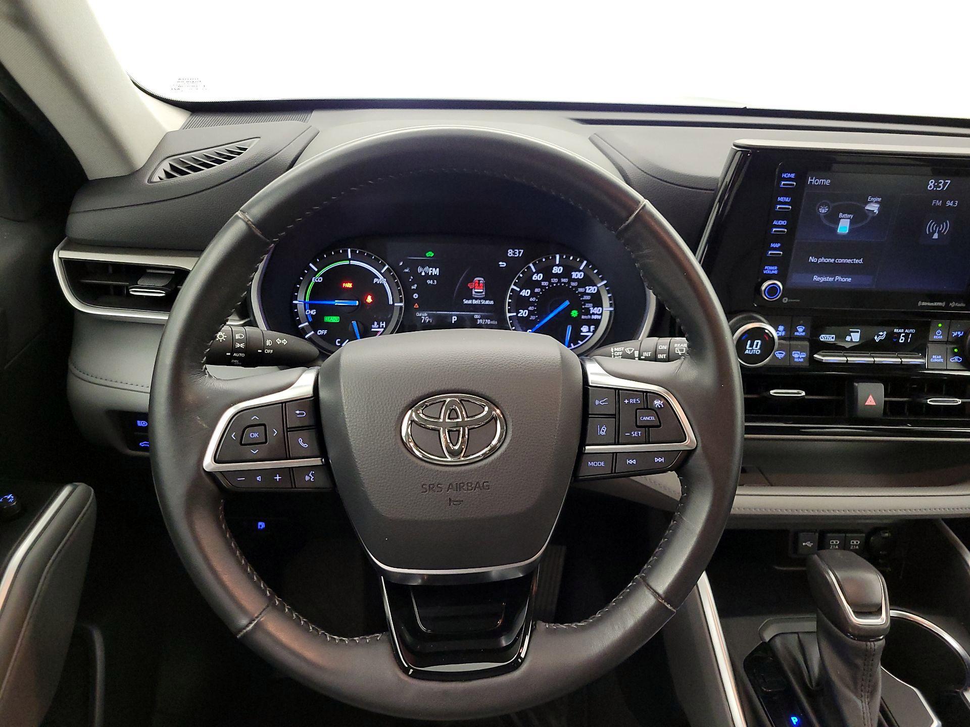Thumbnail: 2021 Toyota Highlander - 10