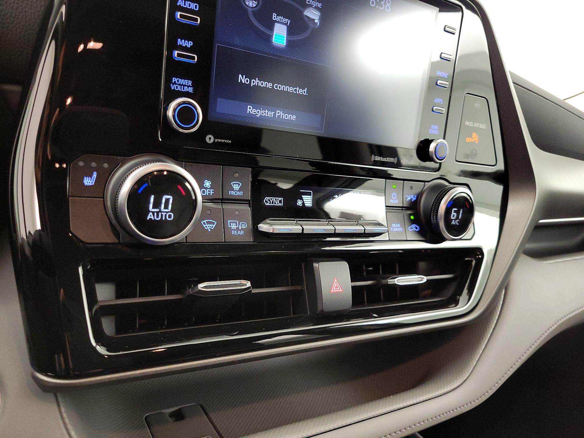 Thumbnail: 2021 Toyota Highlander - 16