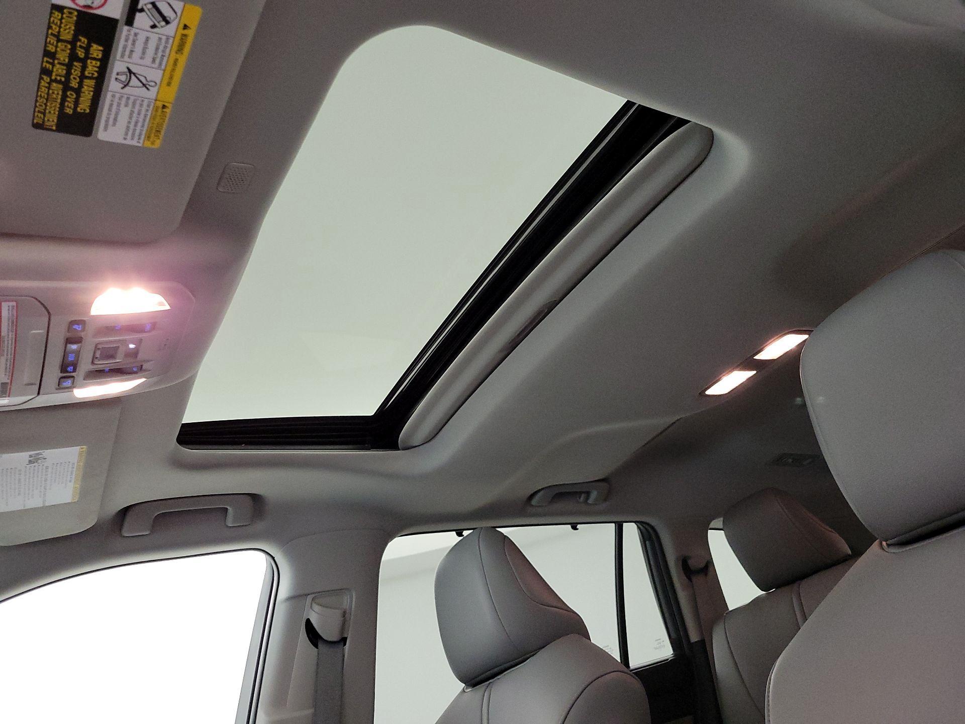 Thumbnail: 2021 Toyota Highlander - 19